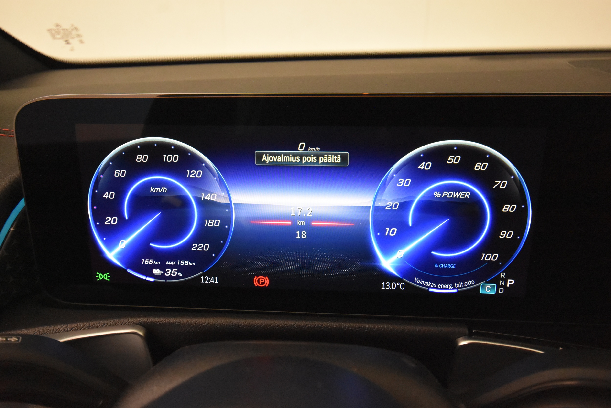 Mercedes-Benz EQB 2025