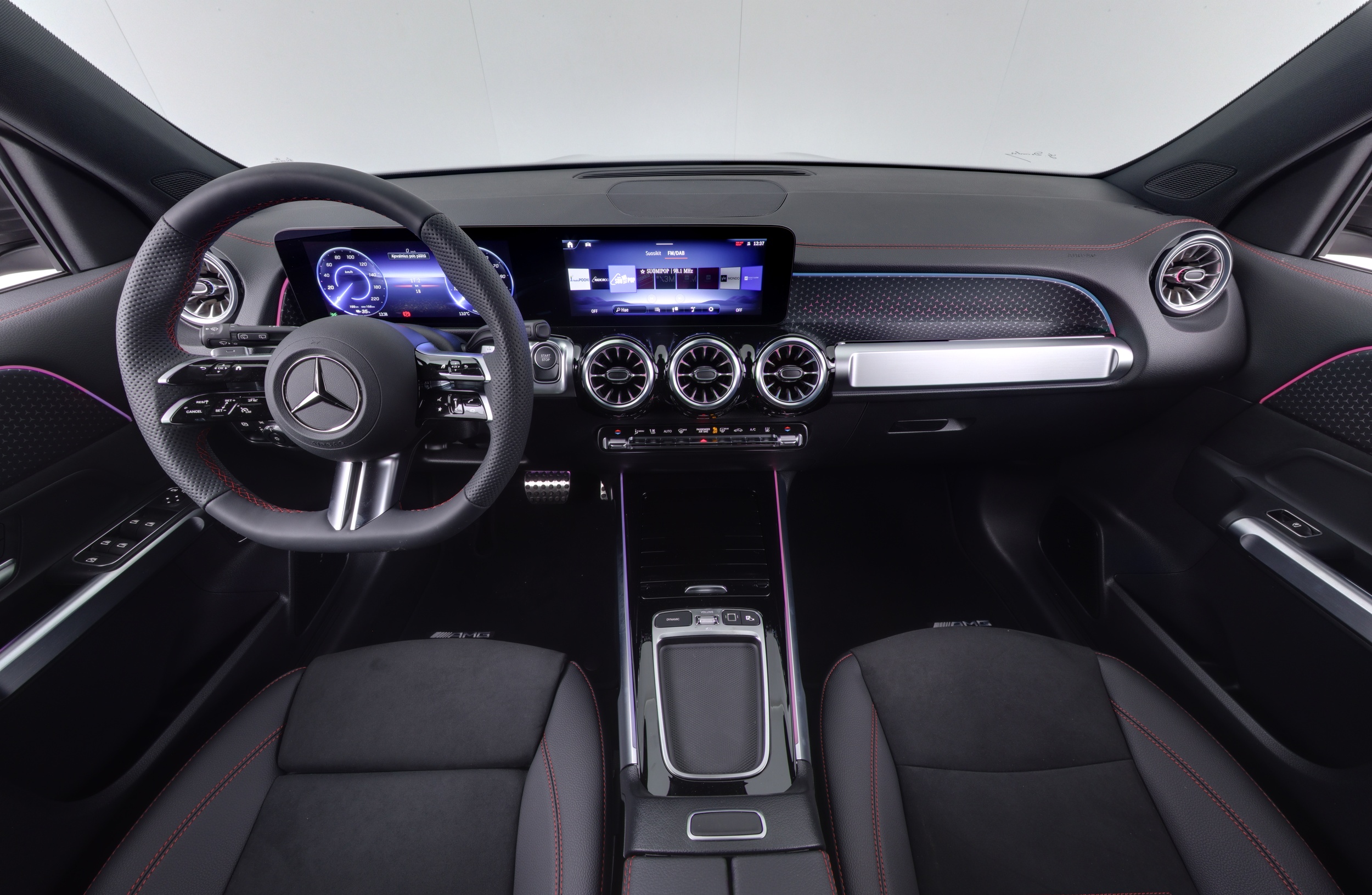 Mercedes-Benz EQB 2025