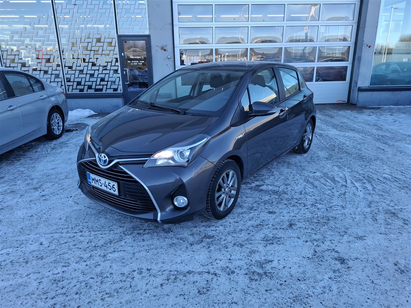 TOYOTA YARIS 2016
