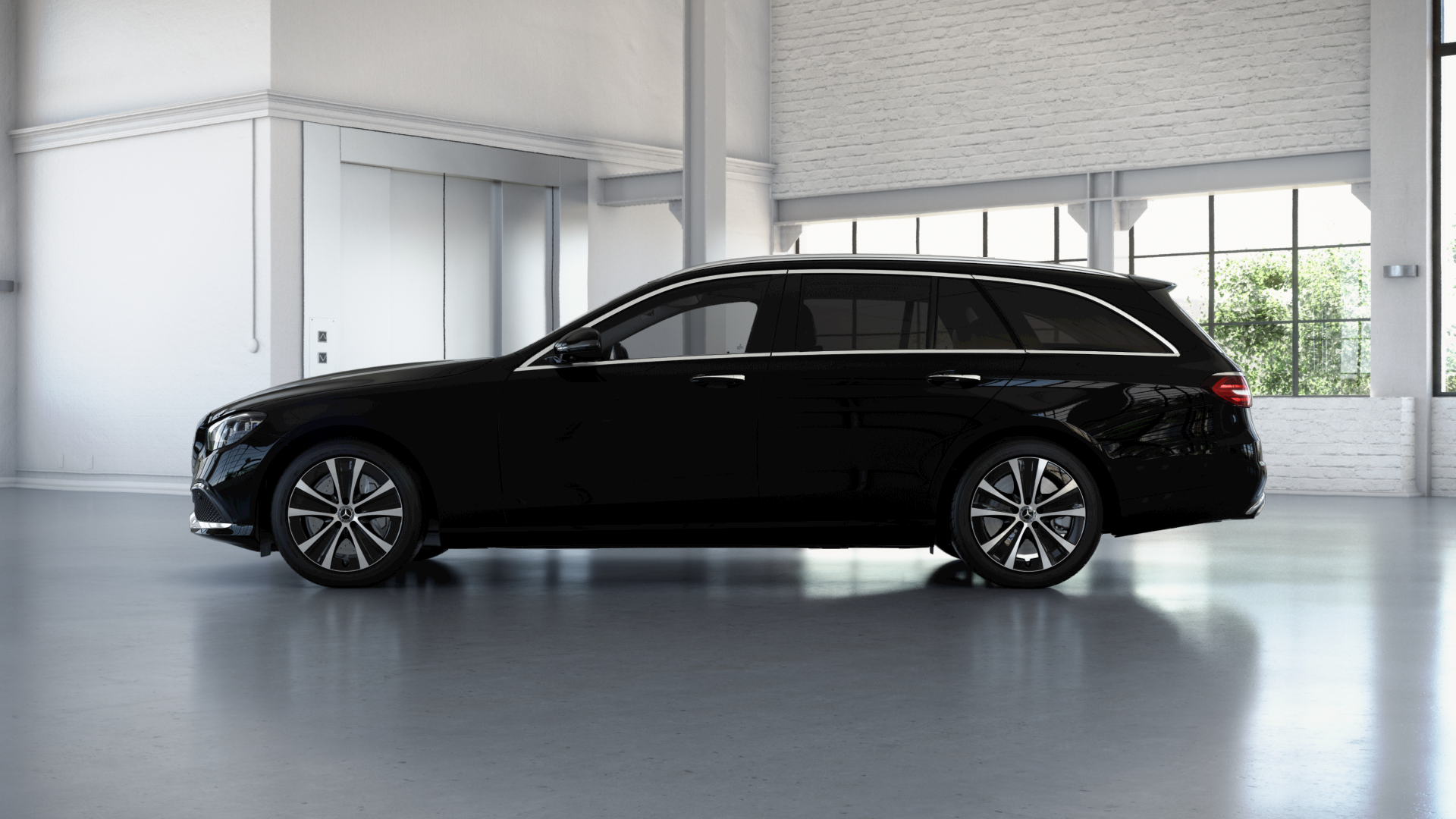 MERCEDES-BENZ E 2022