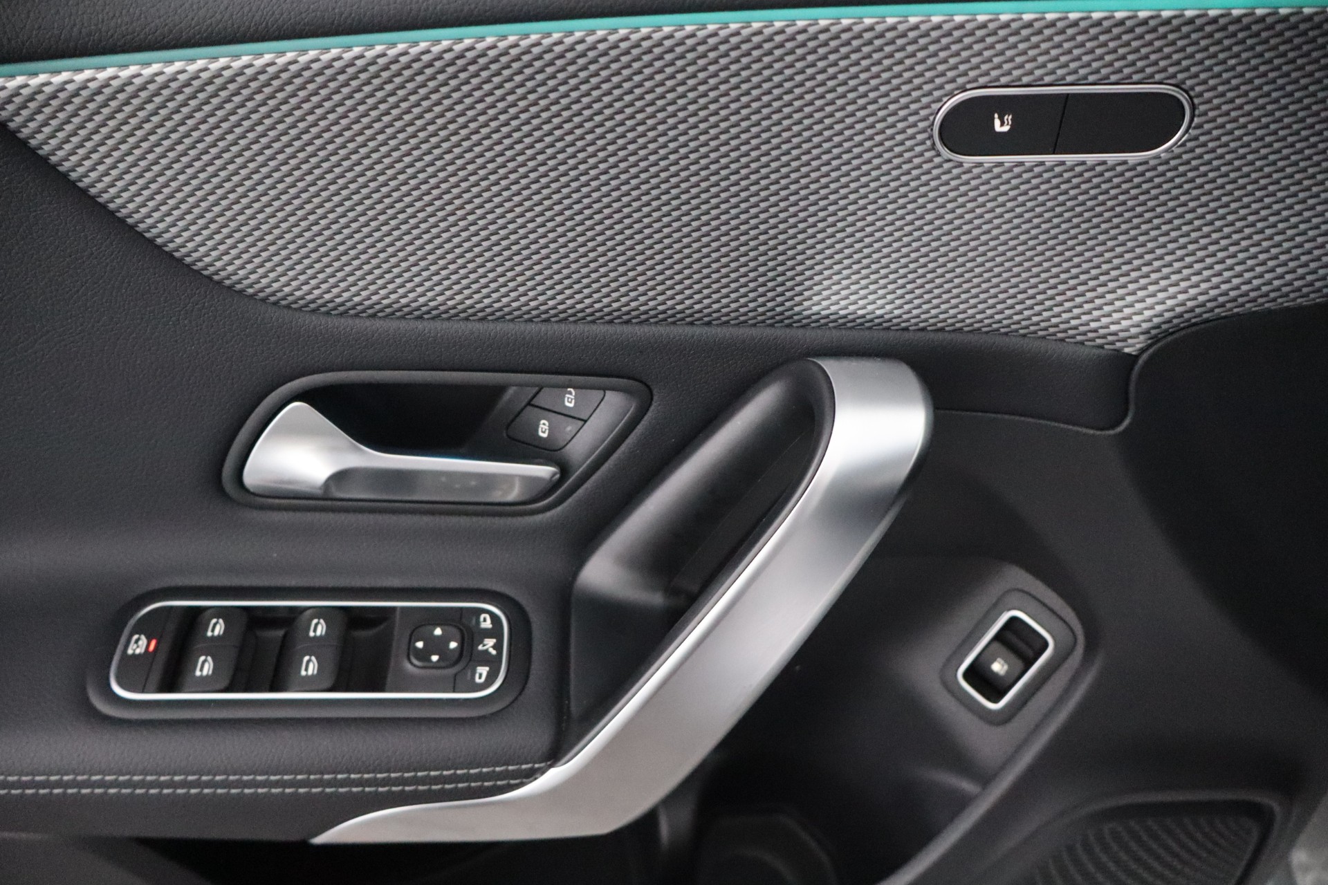 MERCEDES-BENZ CLA 2022