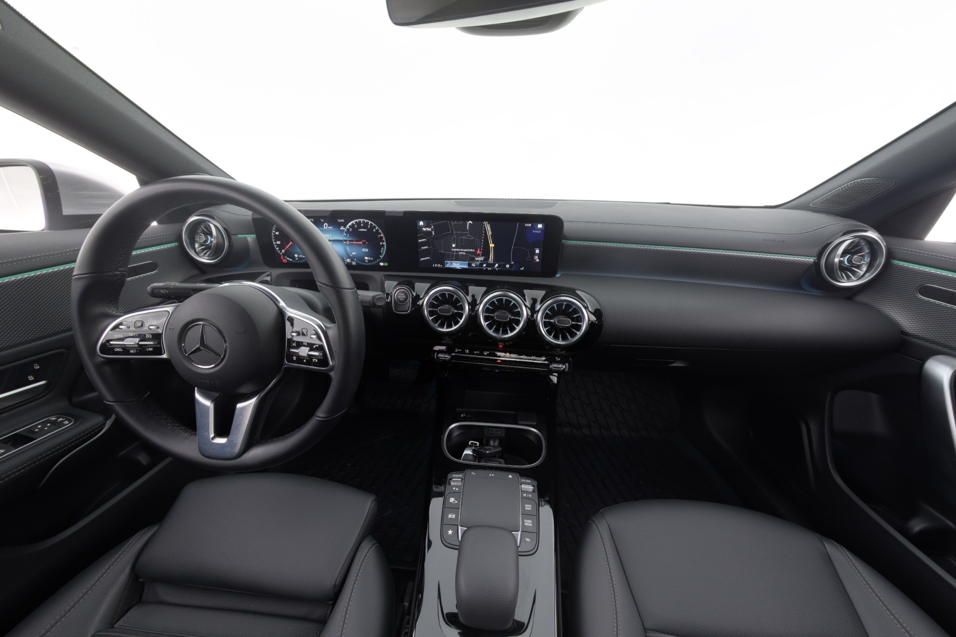 MERCEDES-BENZ CLA 2022