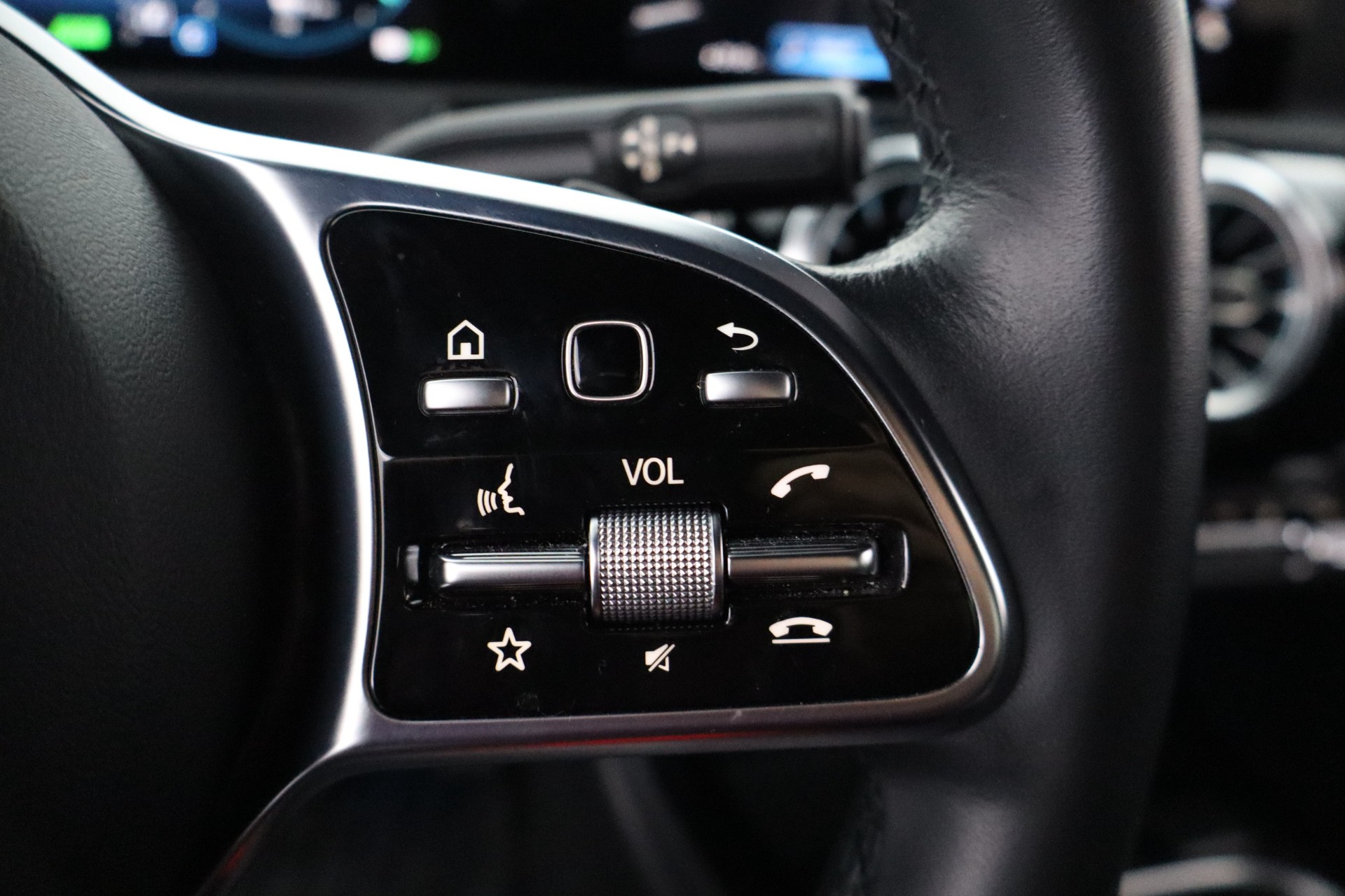 MERCEDES-BENZ CLA 2022