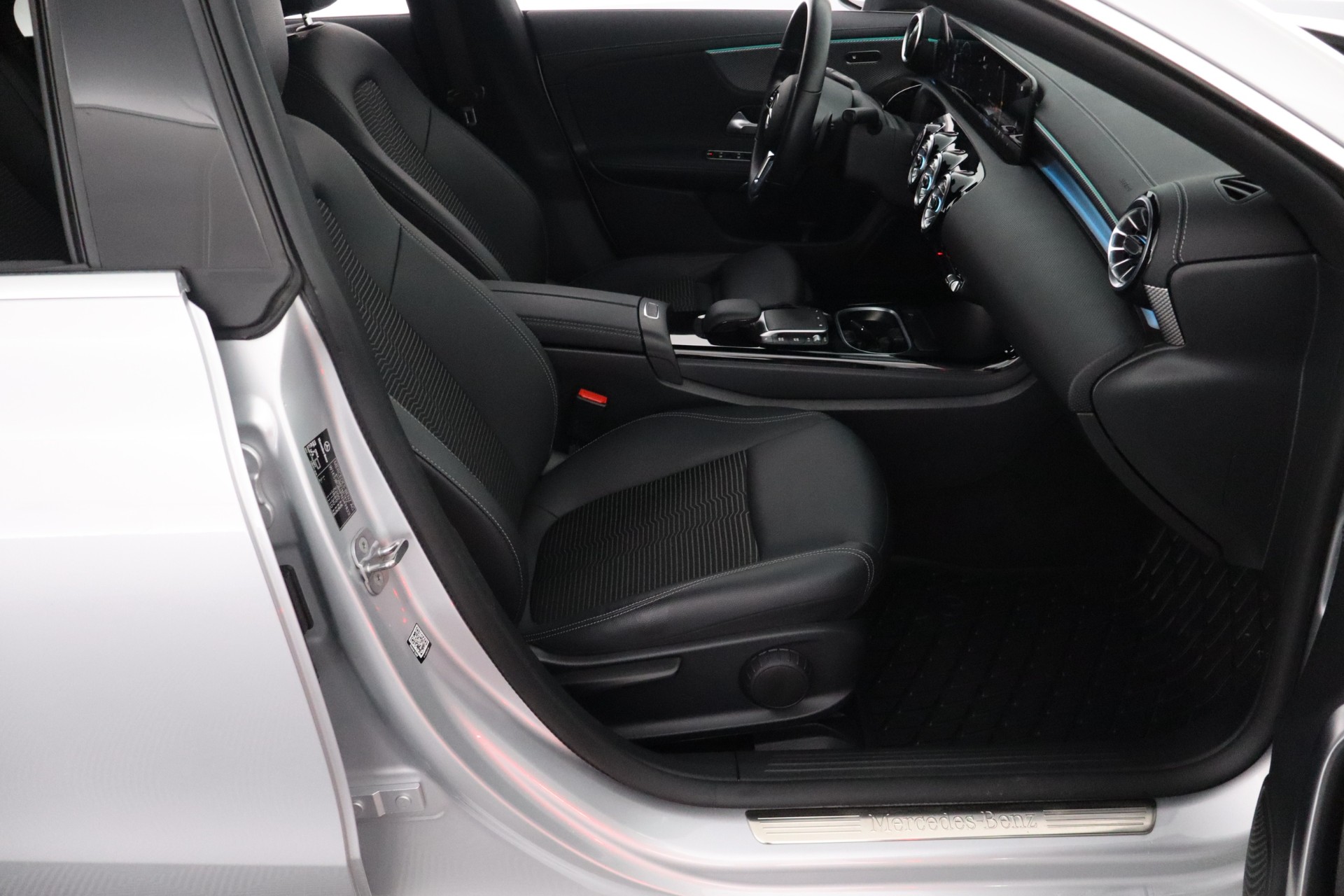 MERCEDES-BENZ CLA 2022