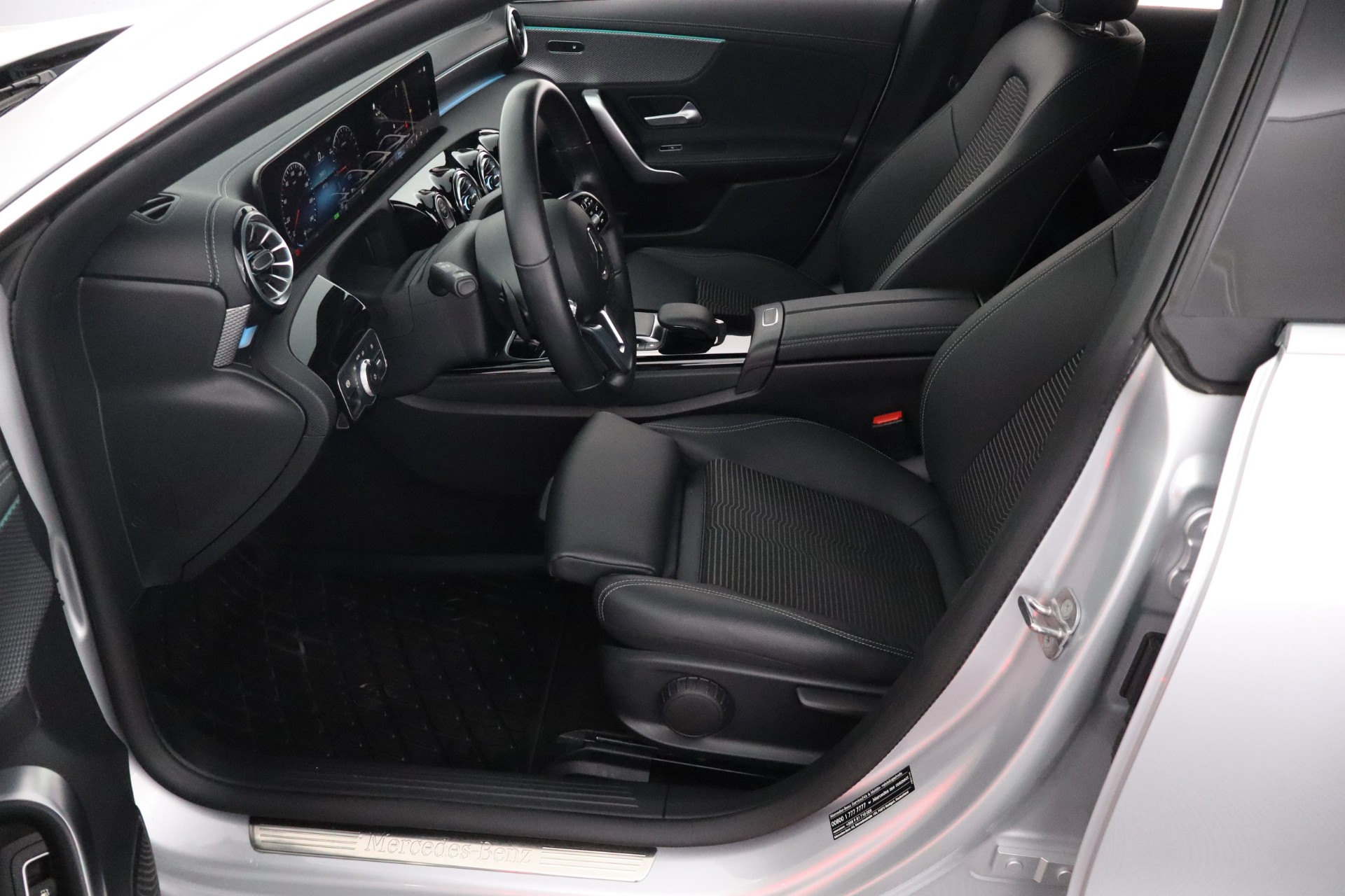 MERCEDES-BENZ CLA 2022