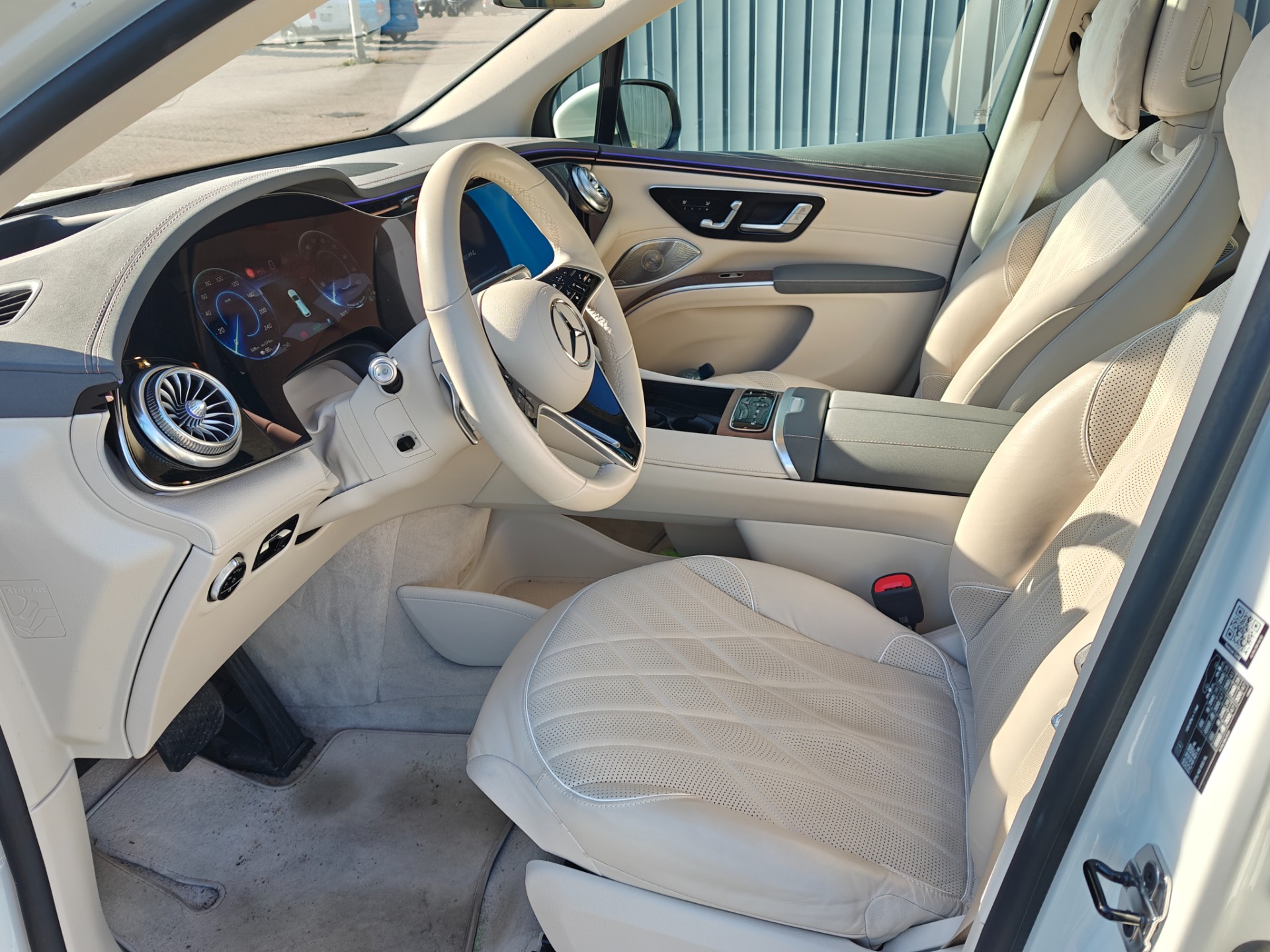 Mercedes-Benz EQS SUV 2023
