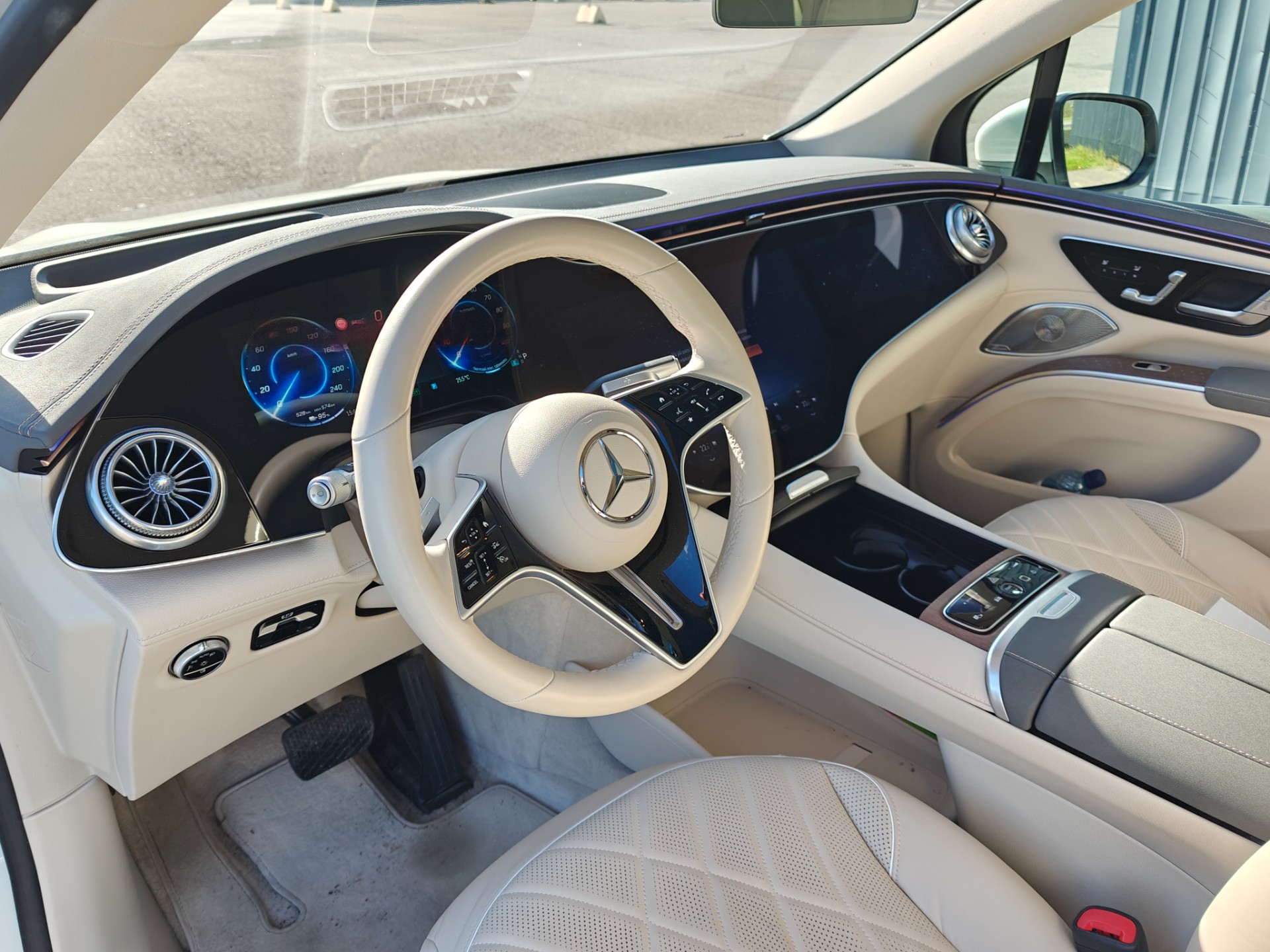 Mercedes-Benz EQS SUV 2023