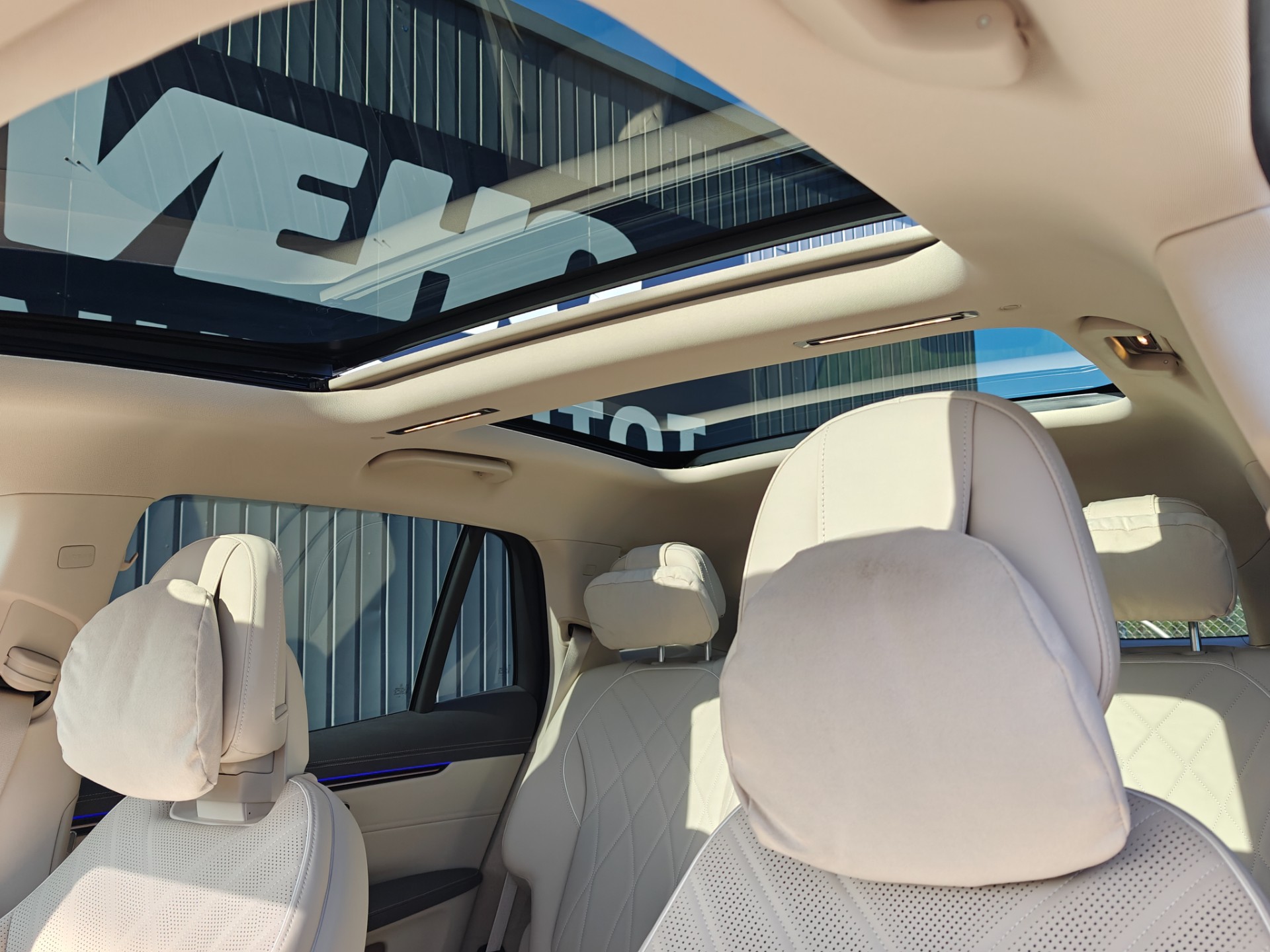 Mercedes-Benz EQS SUV 2023
