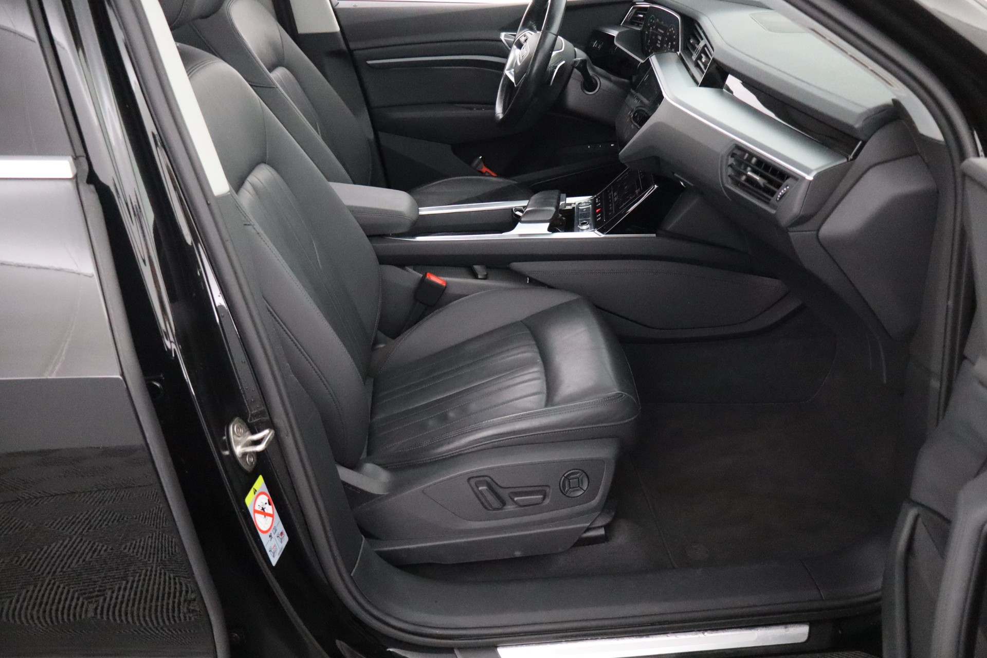 AUDI E-TRON 2019