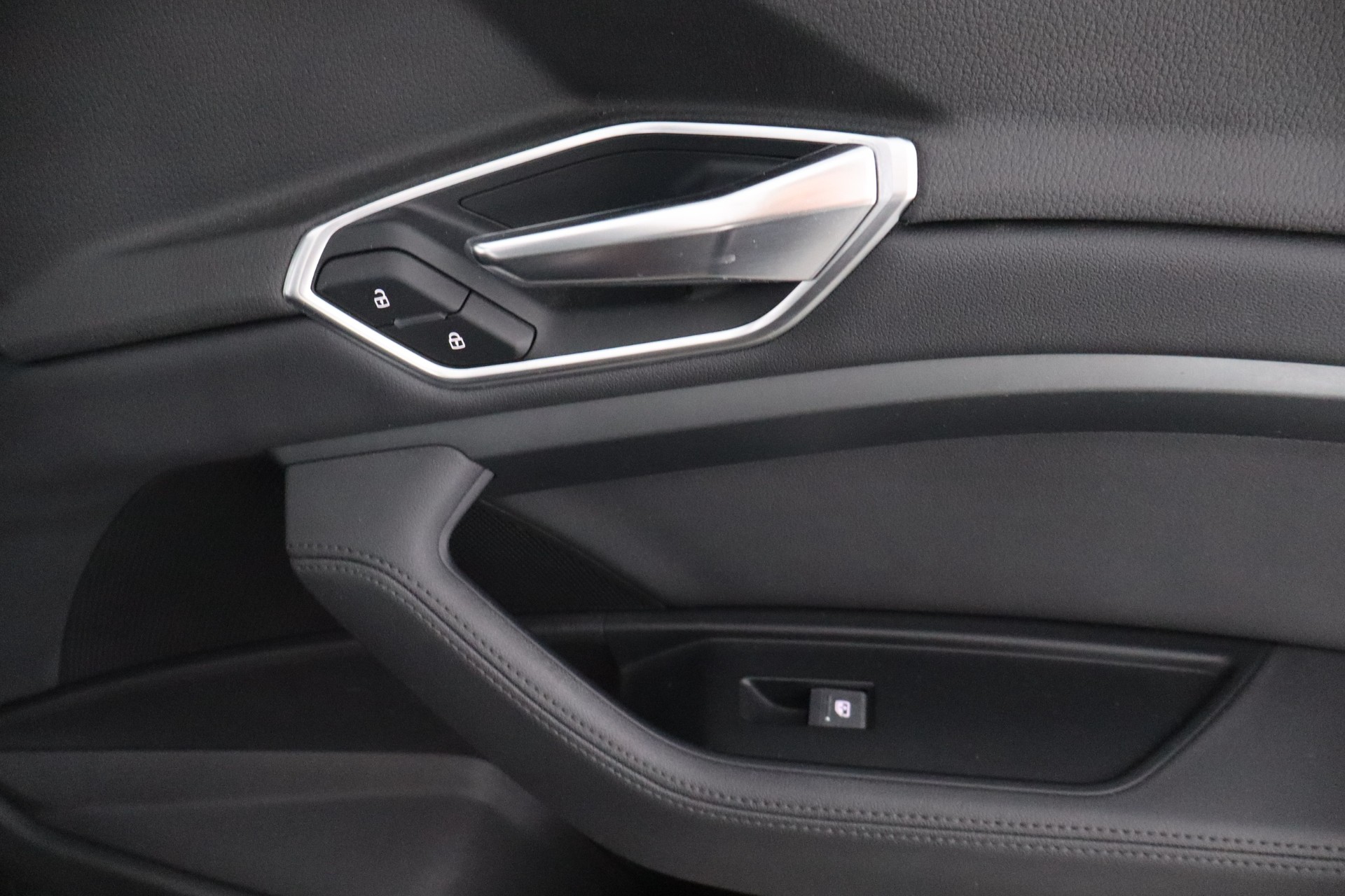 AUDI E-TRON 2019