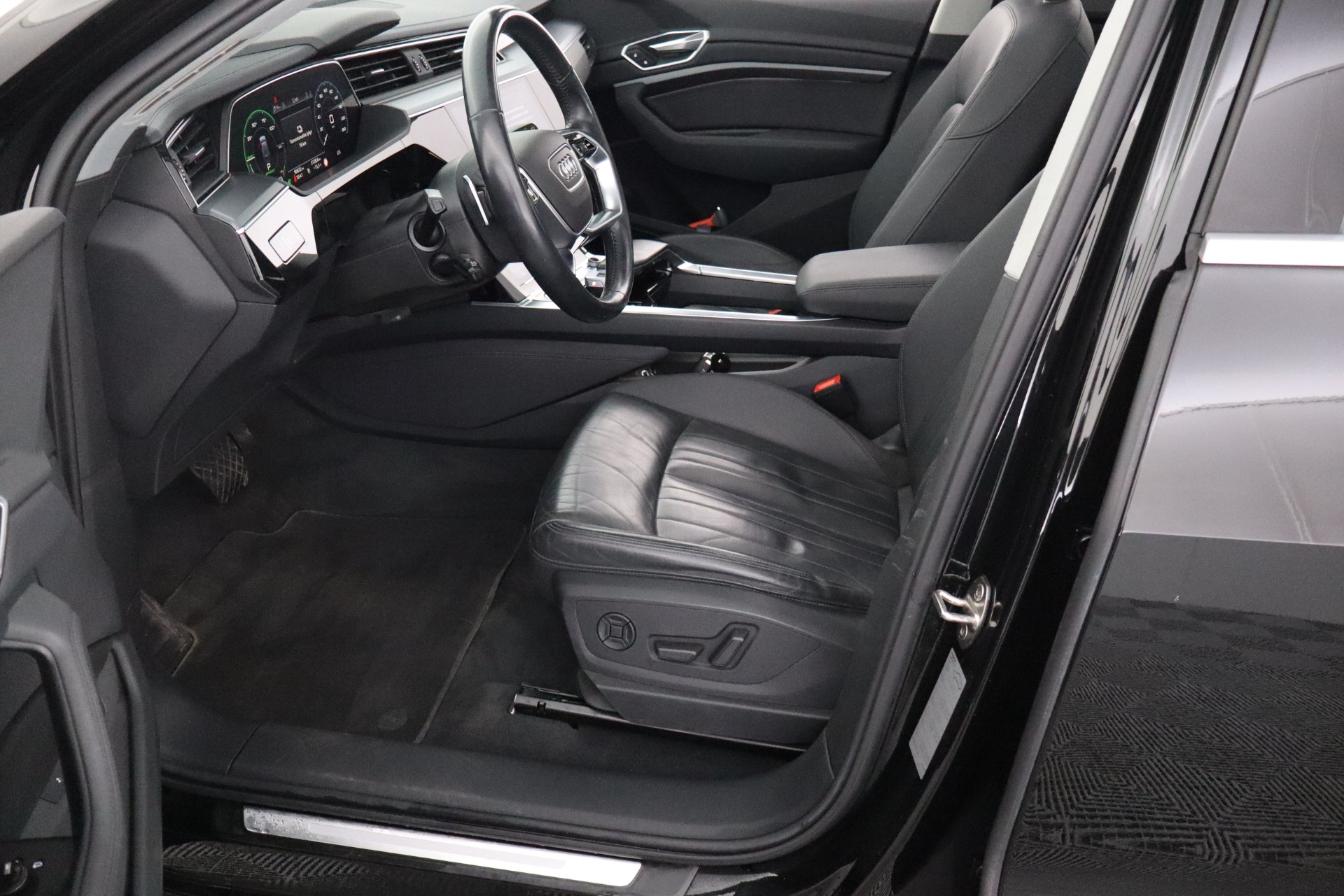 AUDI E-TRON 2019