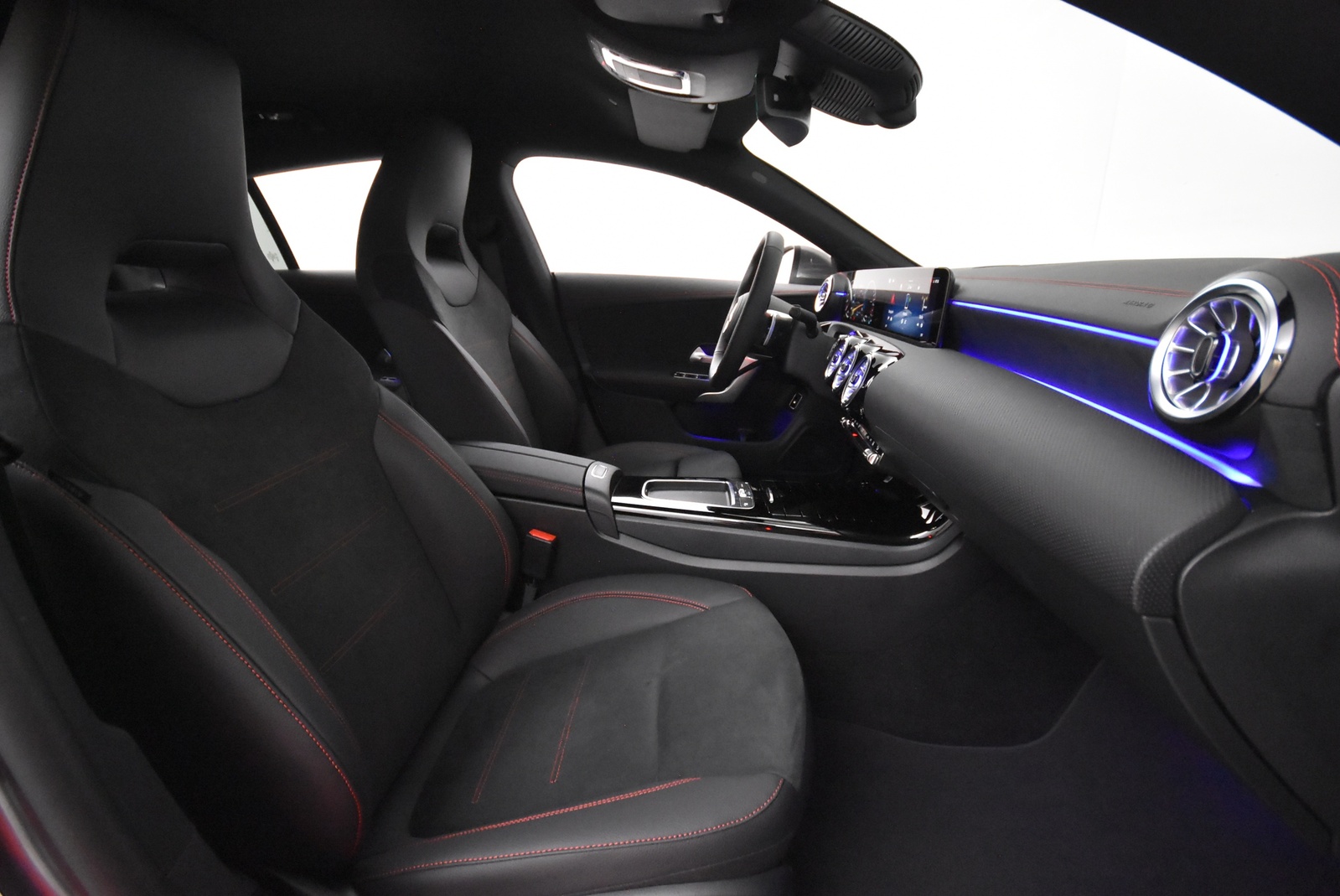 Mercedes-Benz CLA 2024