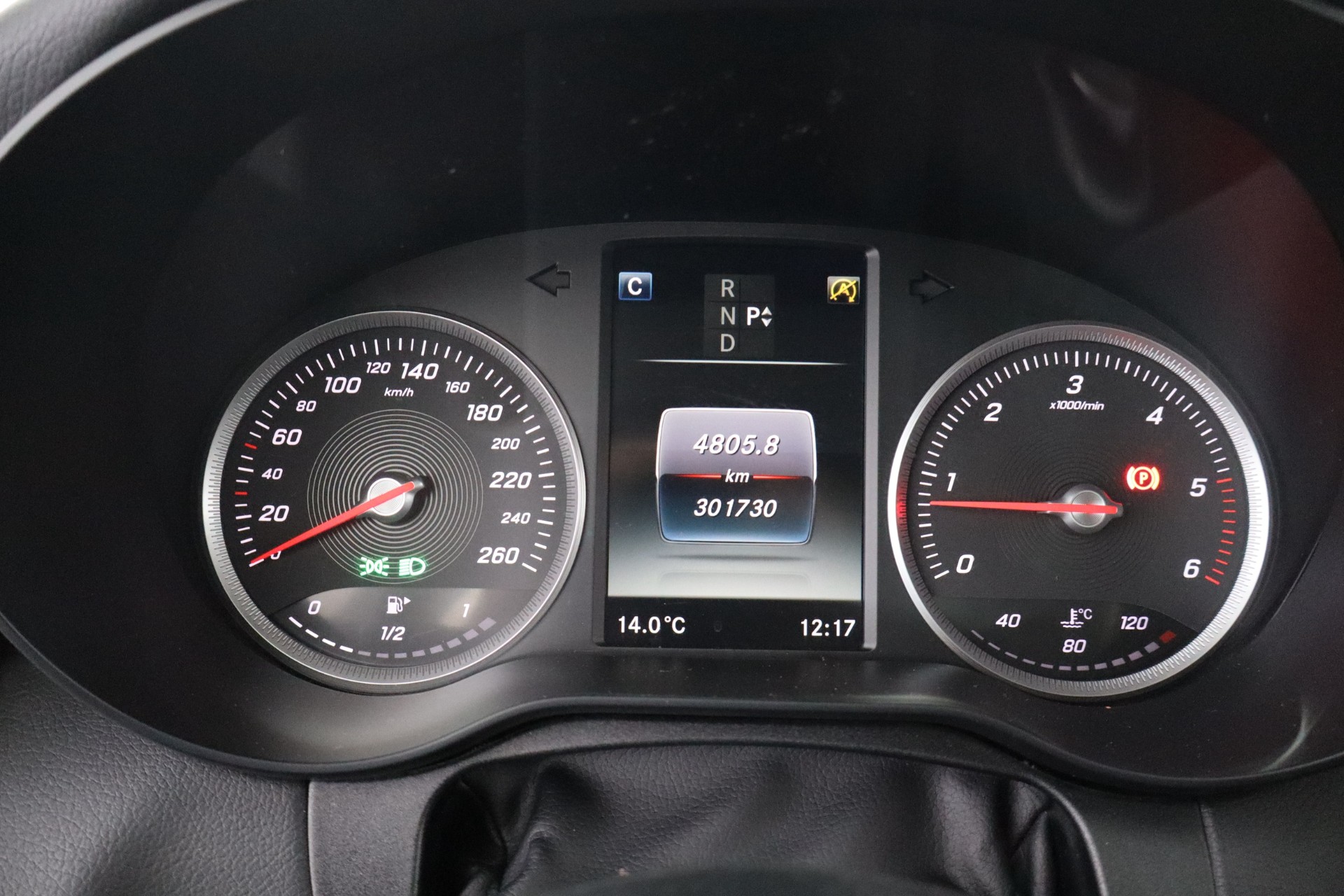 MERCEDES-BENZ C 2015