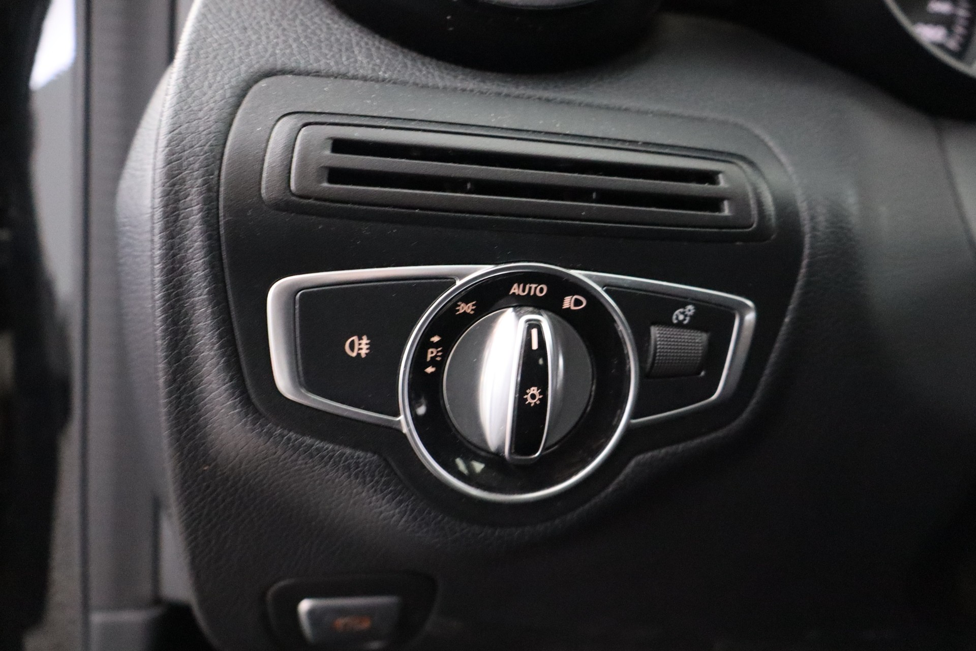 MERCEDES-BENZ C 2015