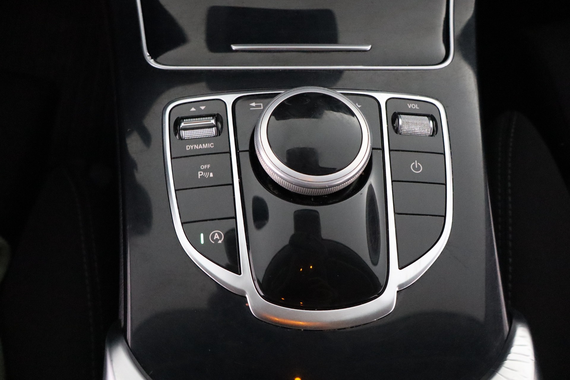 MERCEDES-BENZ C 2015