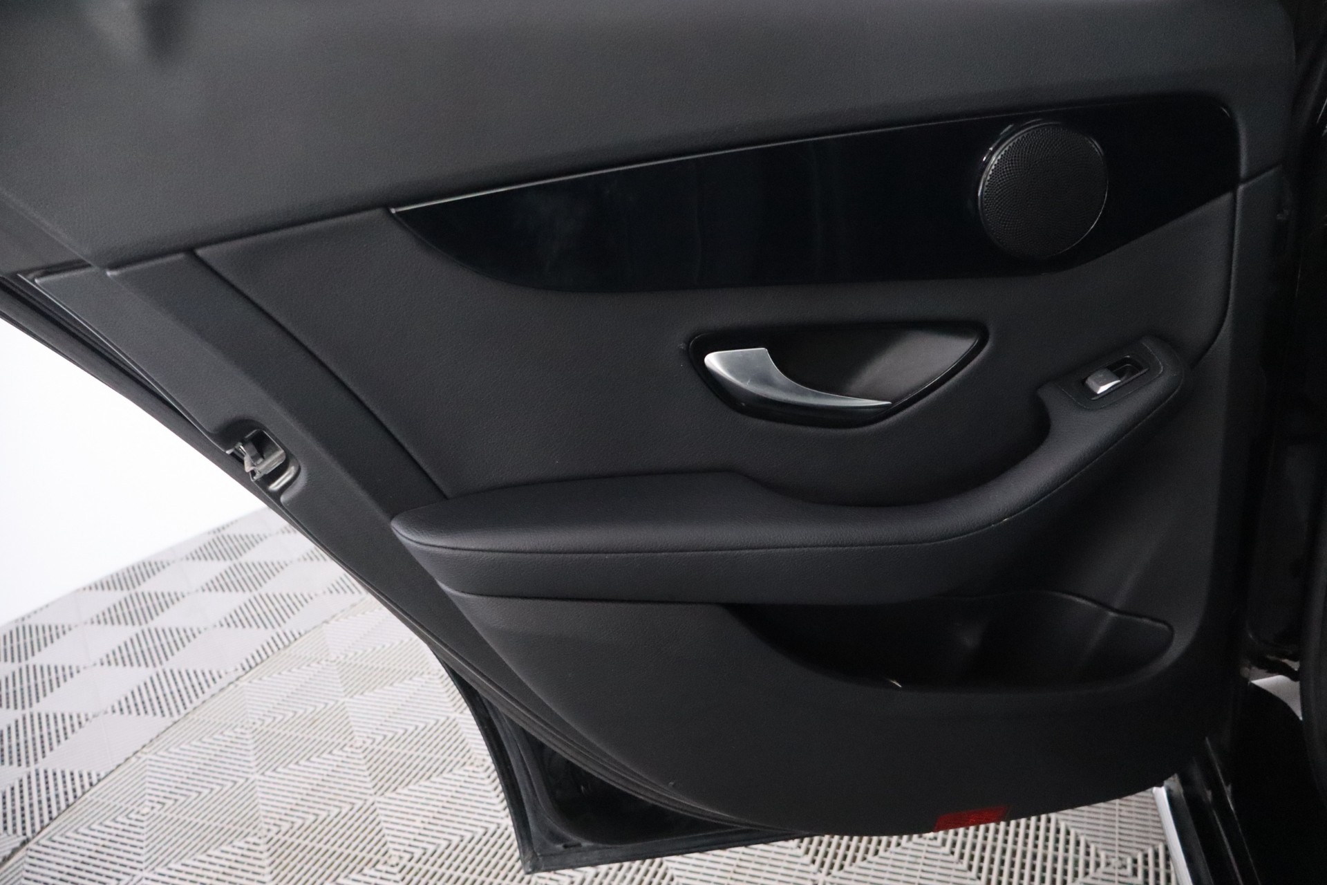 MERCEDES-BENZ C 2015