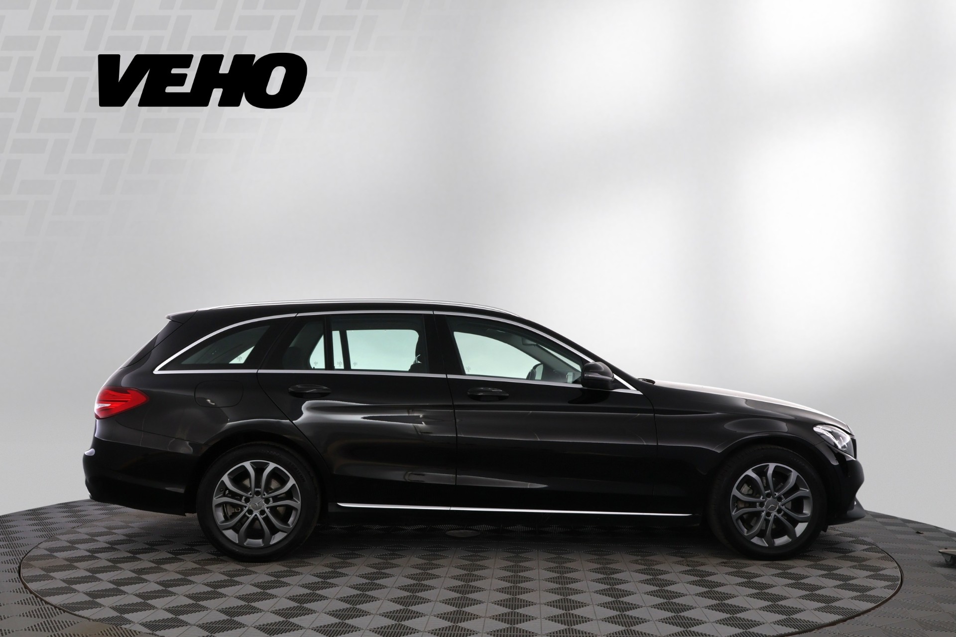 MERCEDES-BENZ C 2015