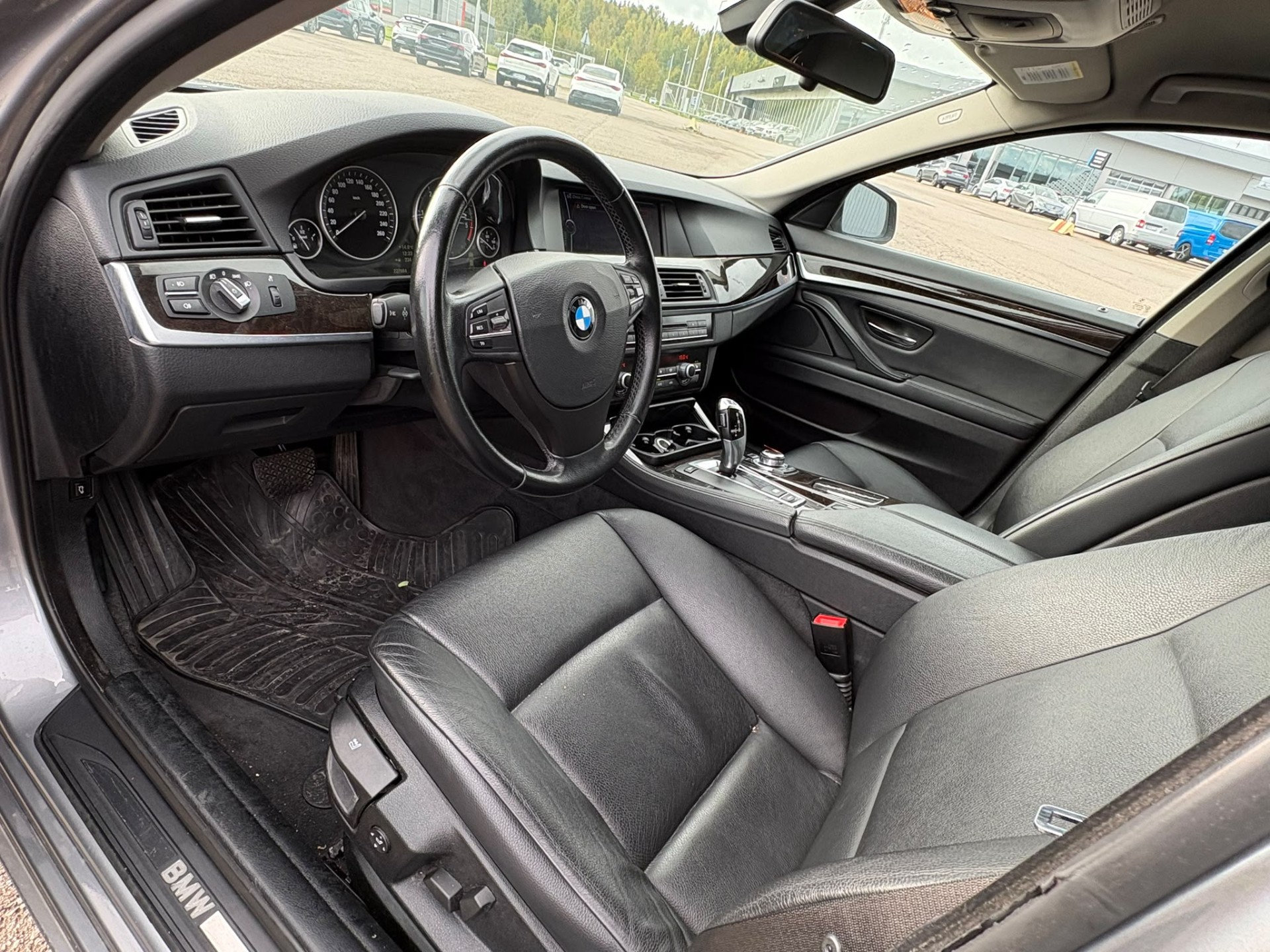BMW 520 2010