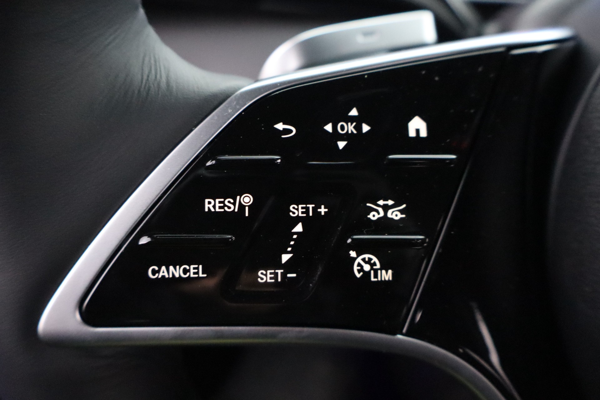 Mercedes-Benz GLE 2025