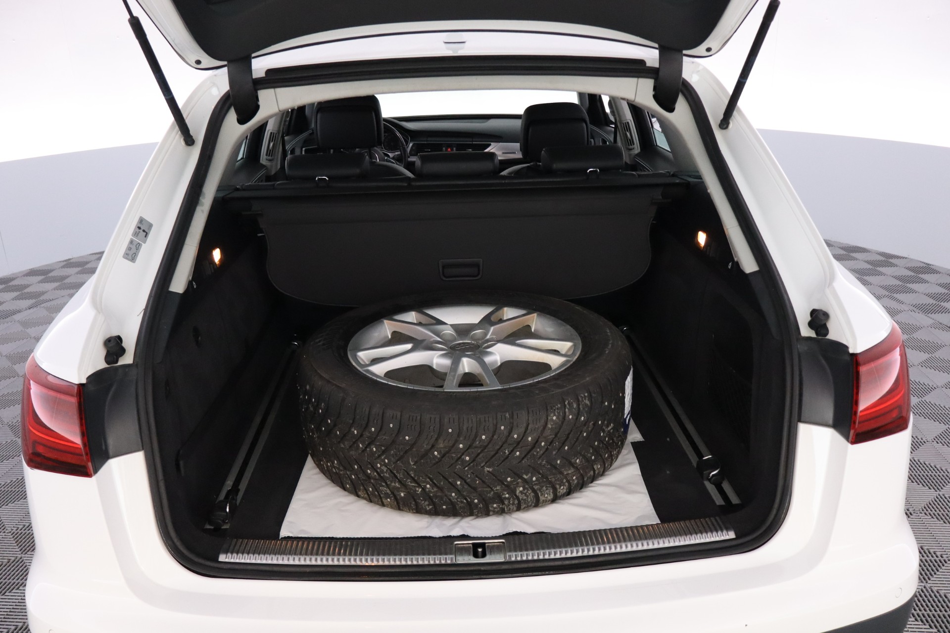 Audi A6 allroad quattro 2016