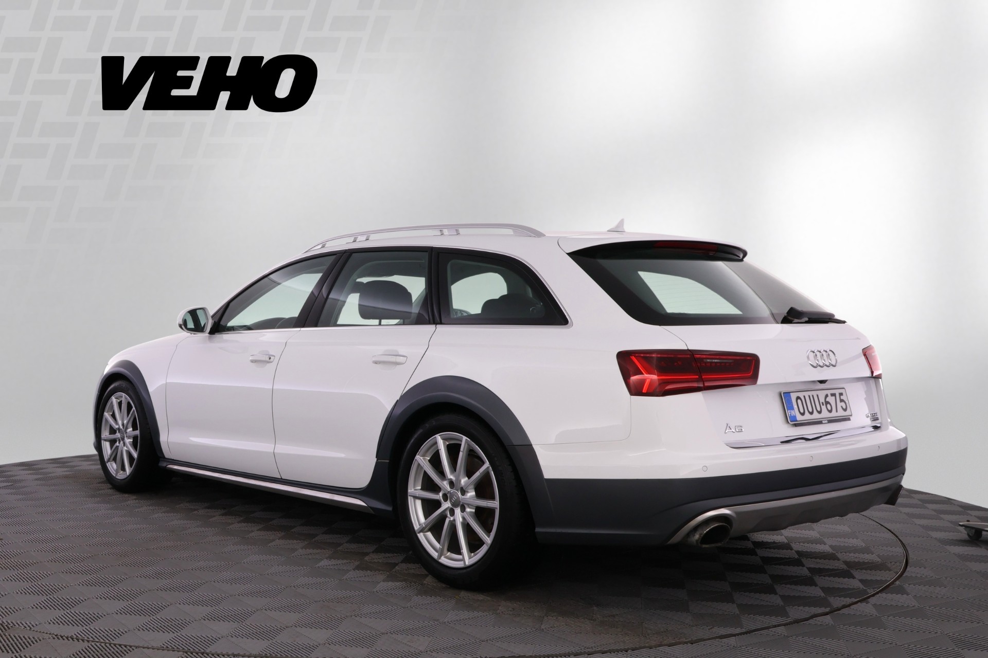 Audi A6 allroad quattro 2016