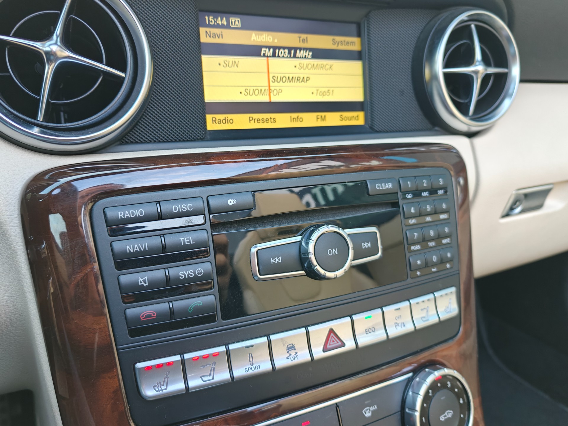 Mercedes-Benz SLK 2011