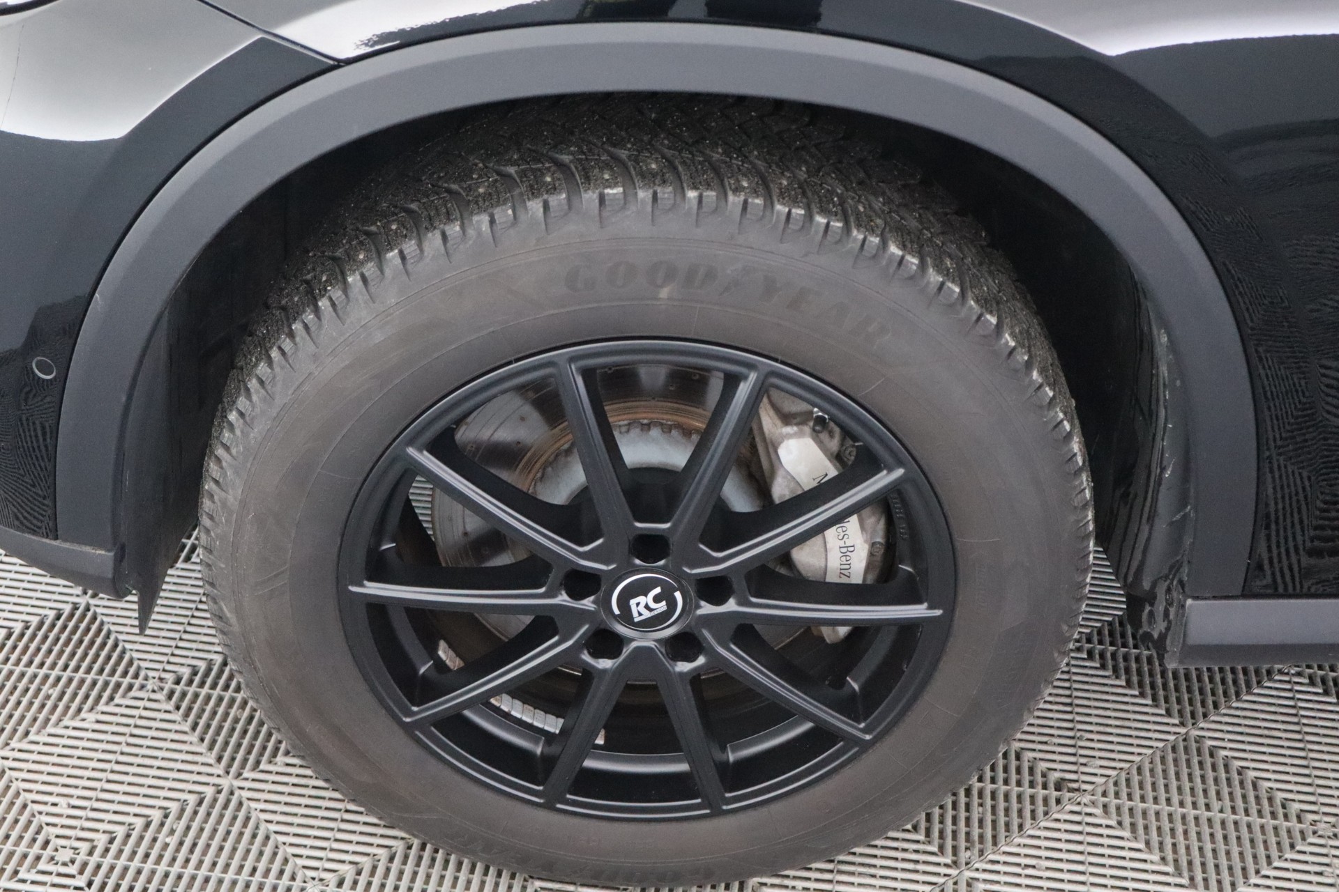 Mercedes-Benz GLC 2023