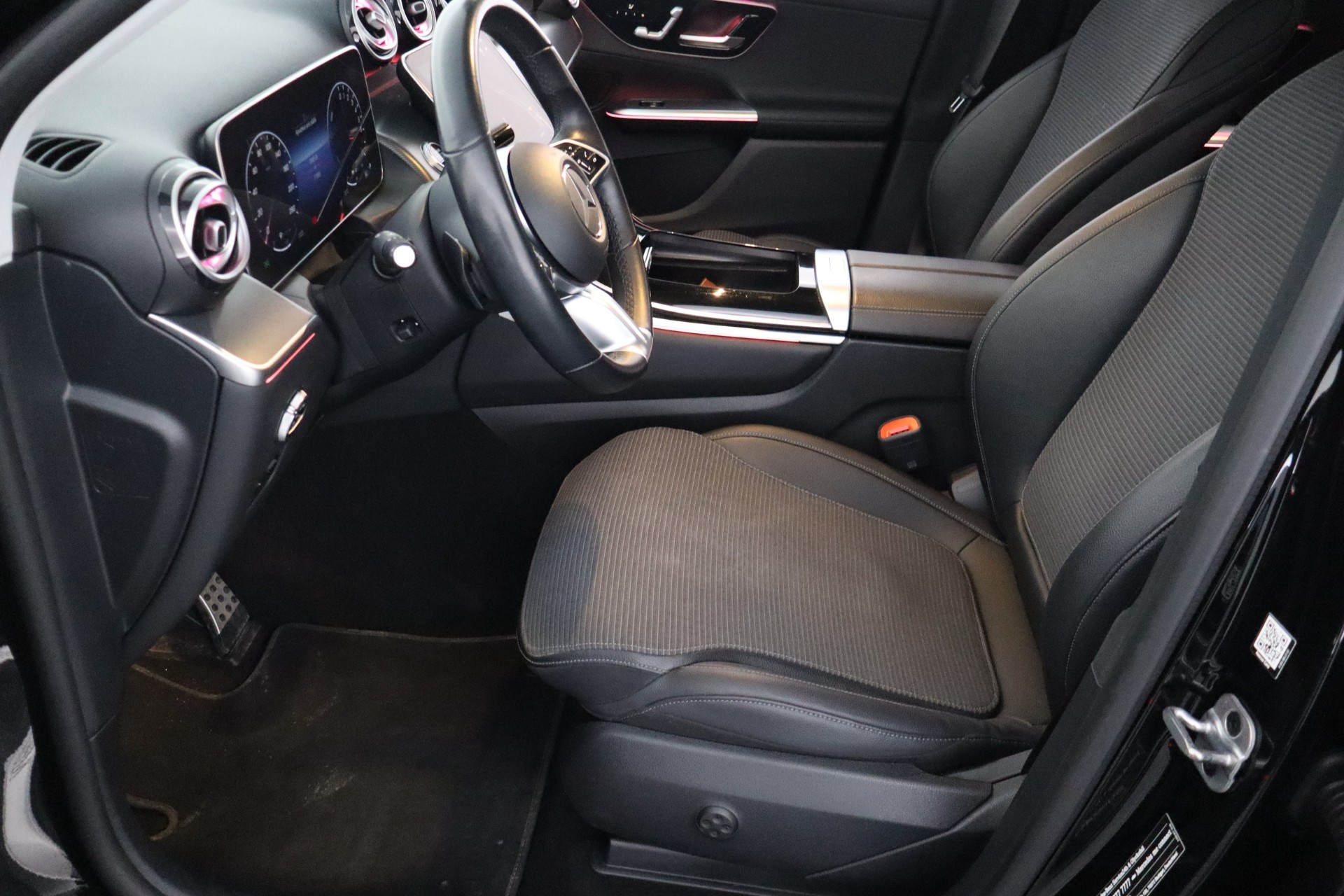 Mercedes-Benz GLC 2023