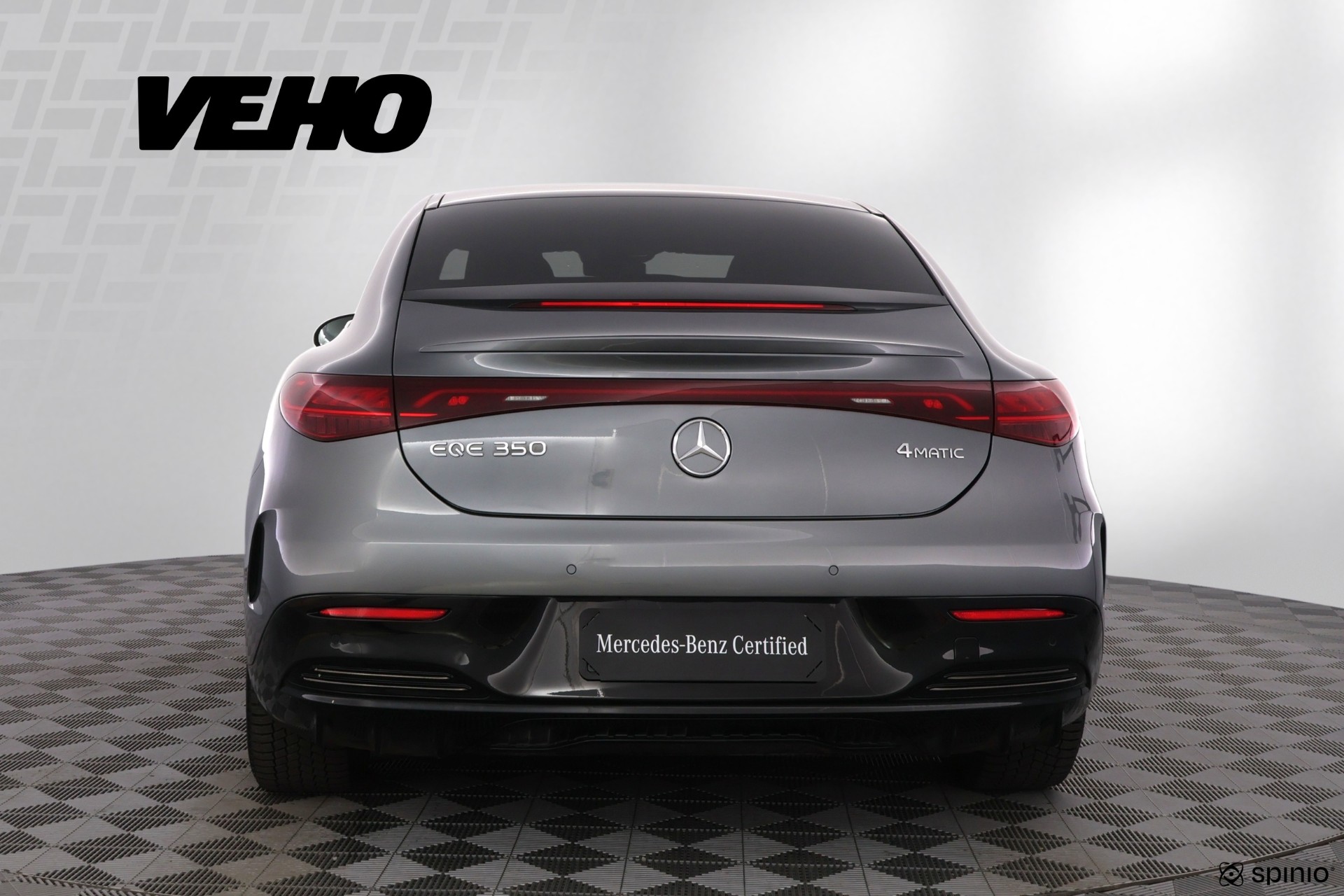MERCEDES-BENZ EQE 2023