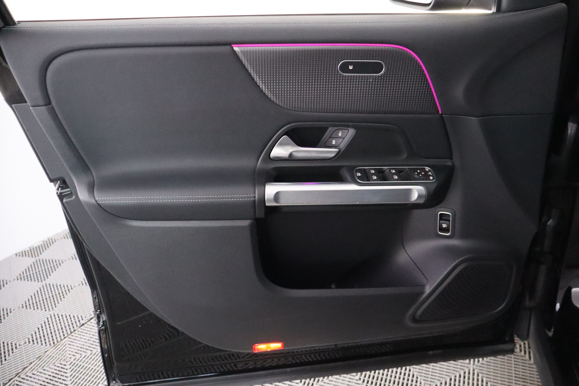 Mercedes-Benz EQB 2022