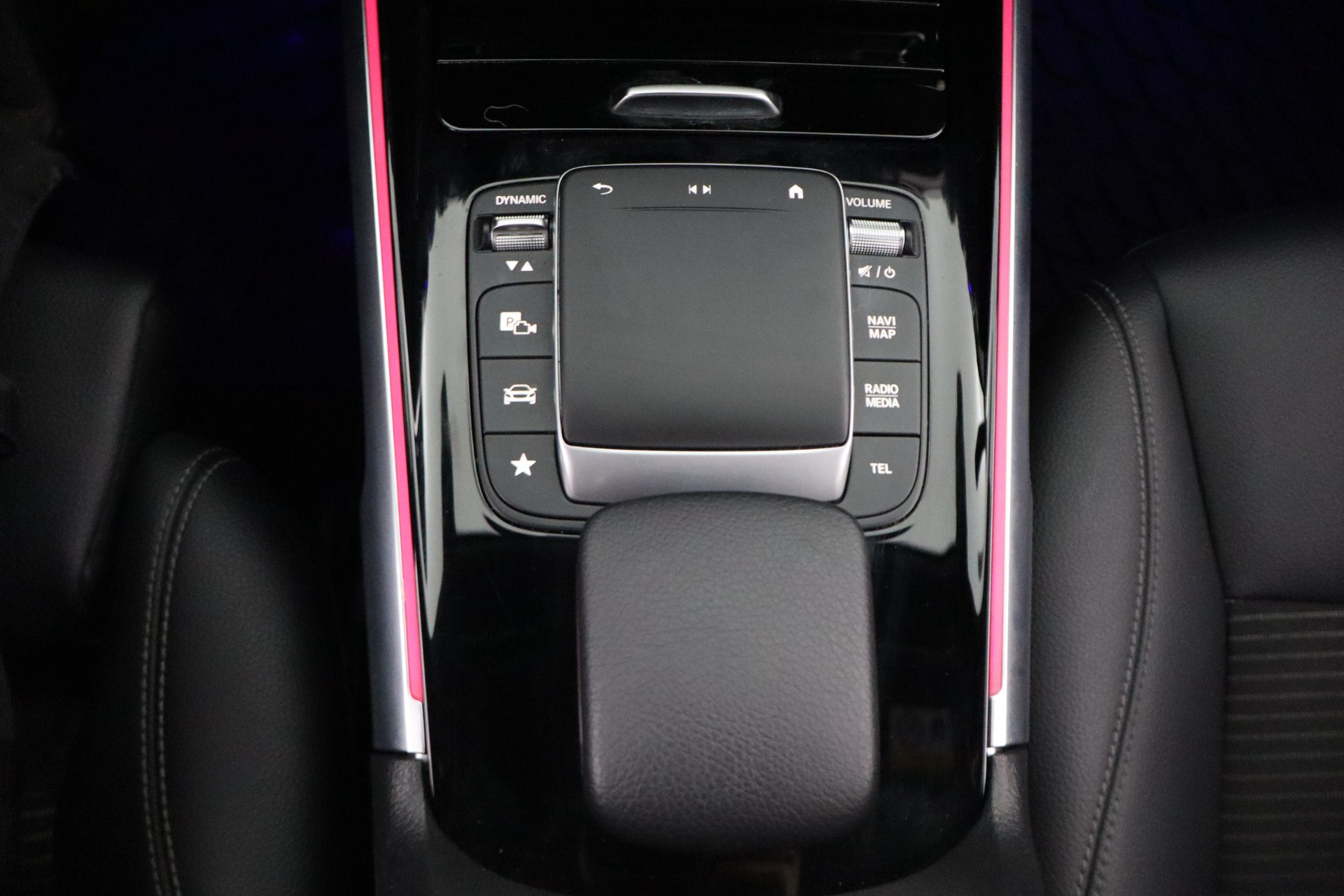 Mercedes-Benz EQB 2022