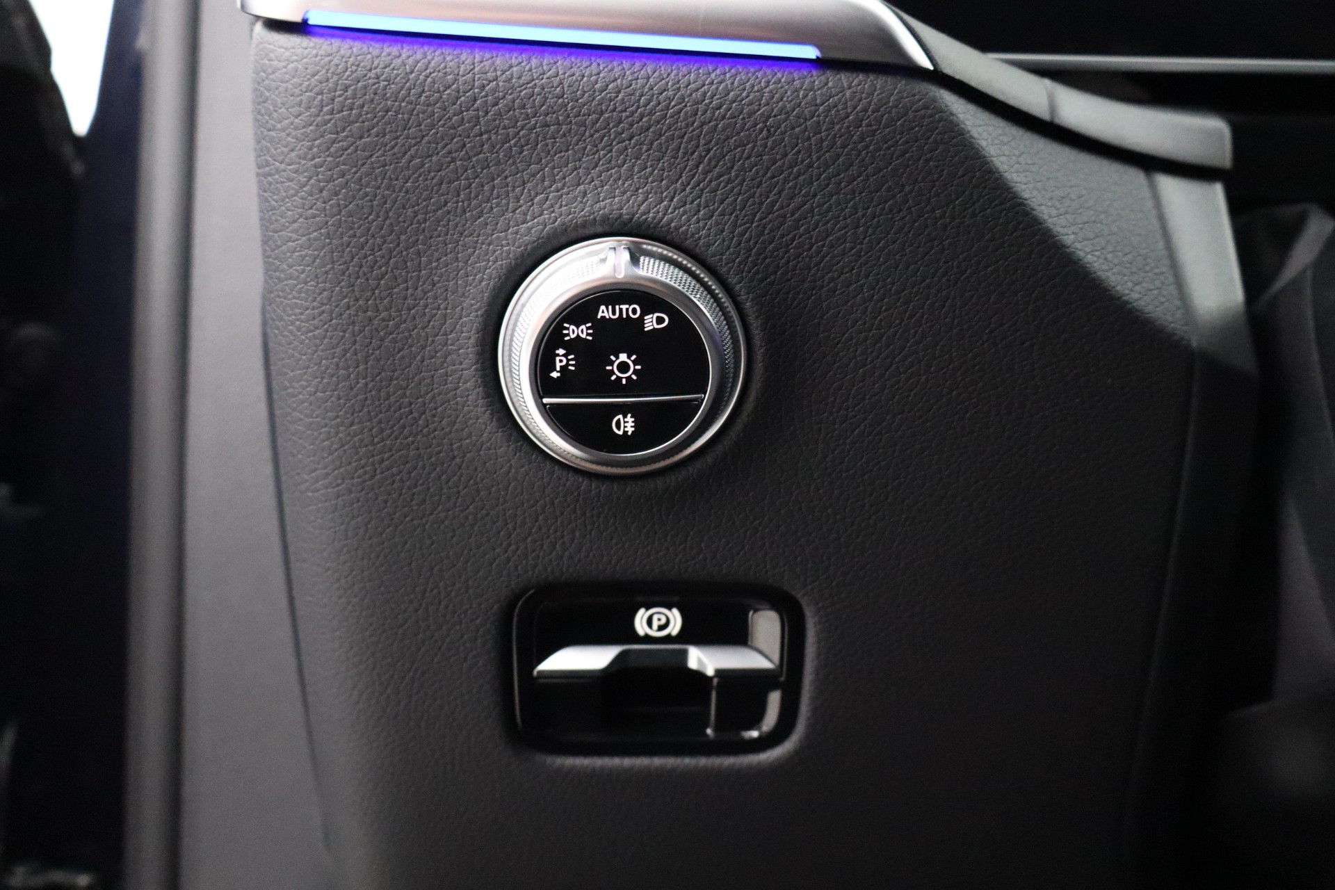 MERCEDES-BENZ GLC 2024