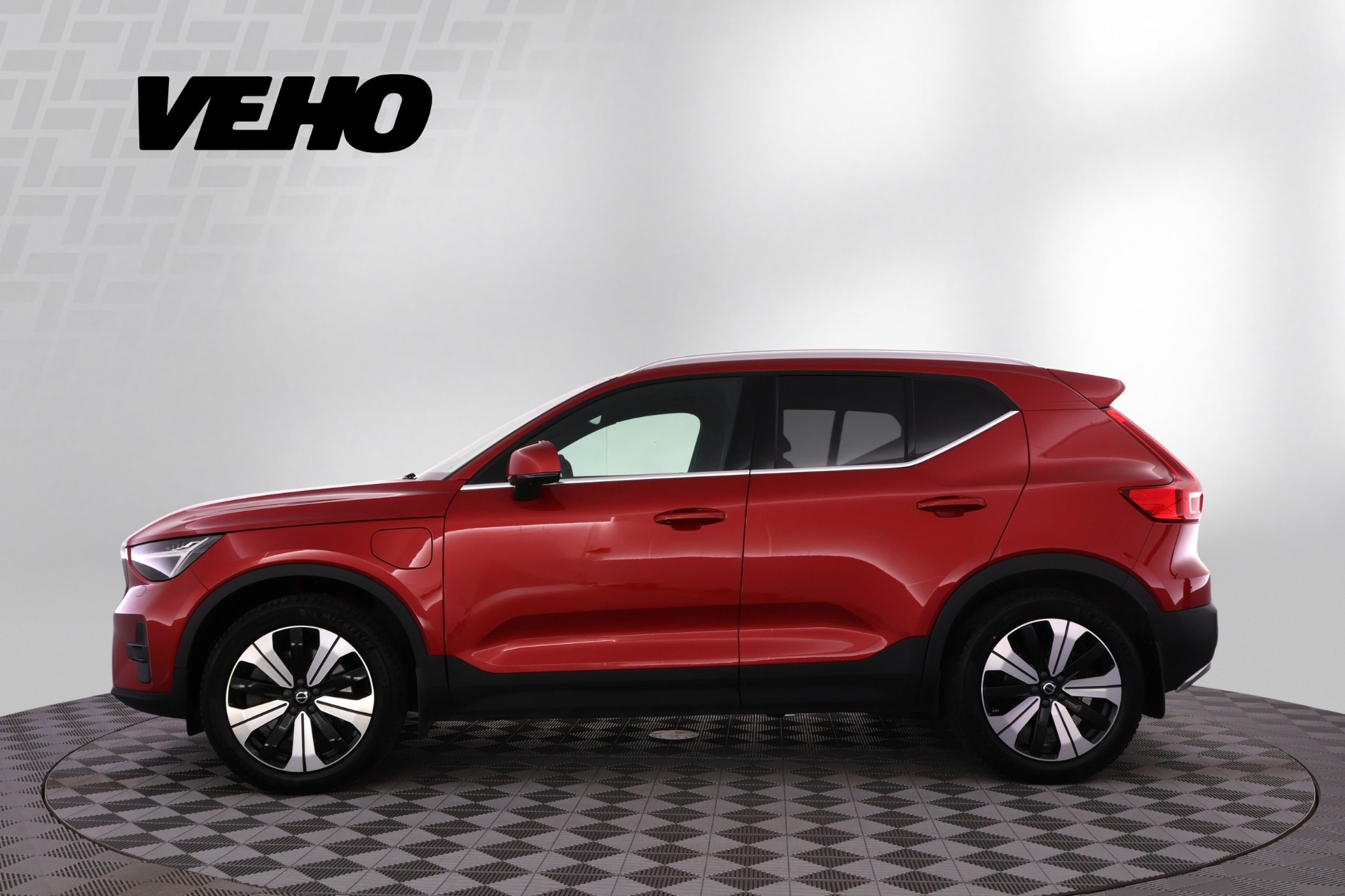 VOLVO XC40 2023