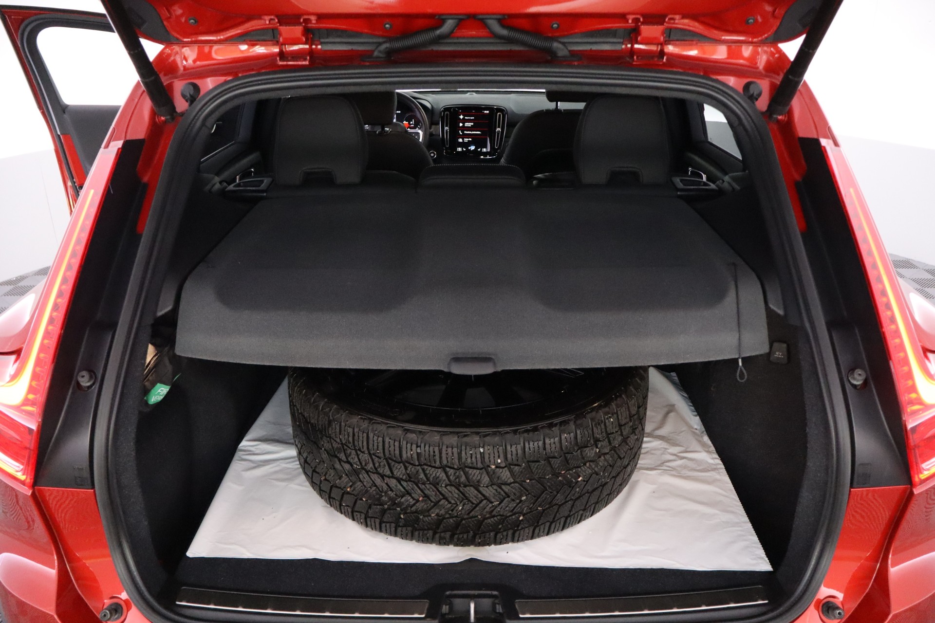 VOLVO XC40 2023