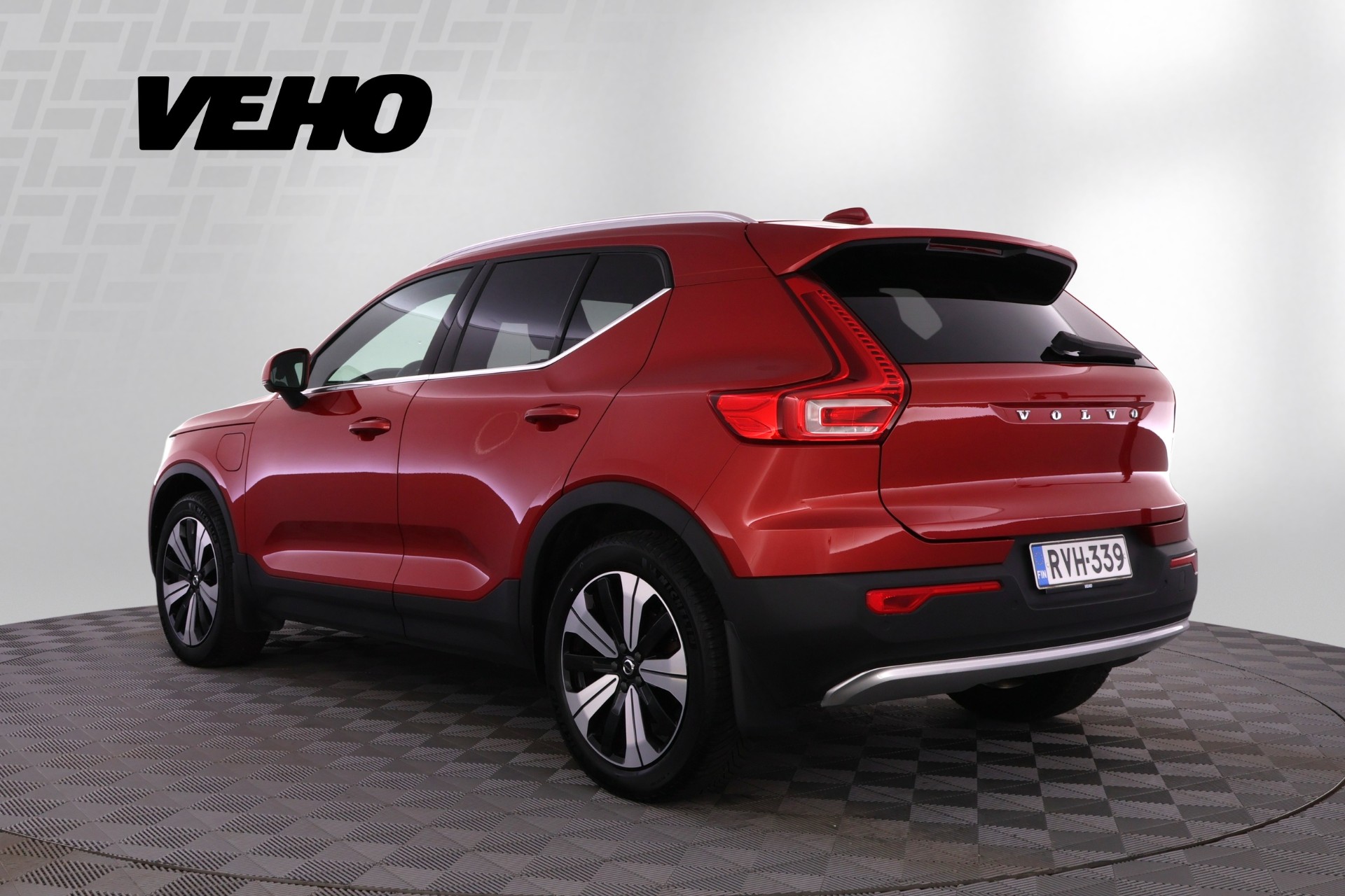 VOLVO XC40 2023
