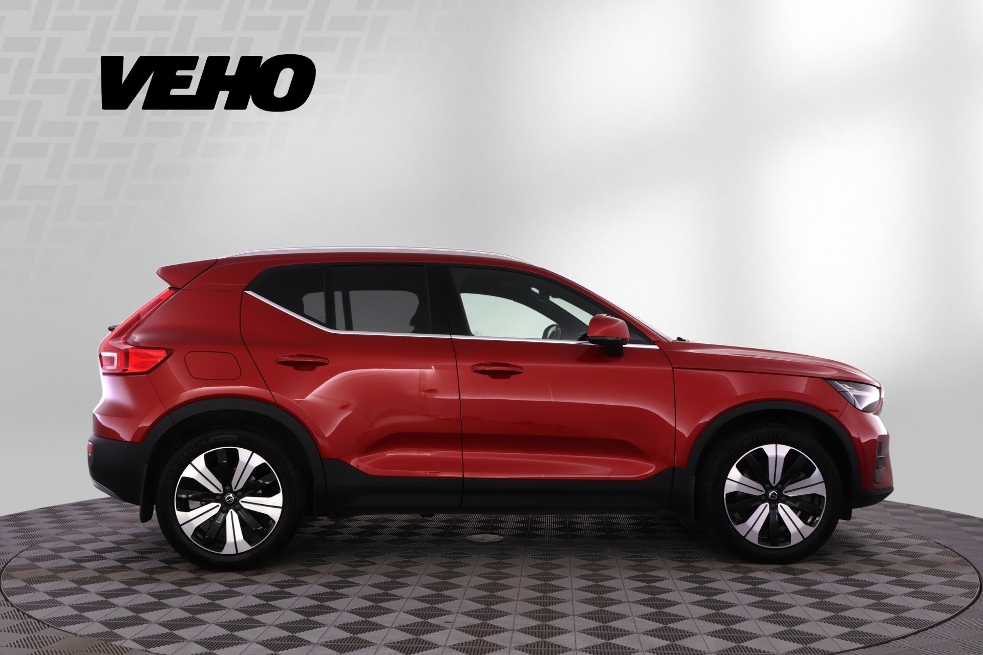 VOLVO XC40 2023