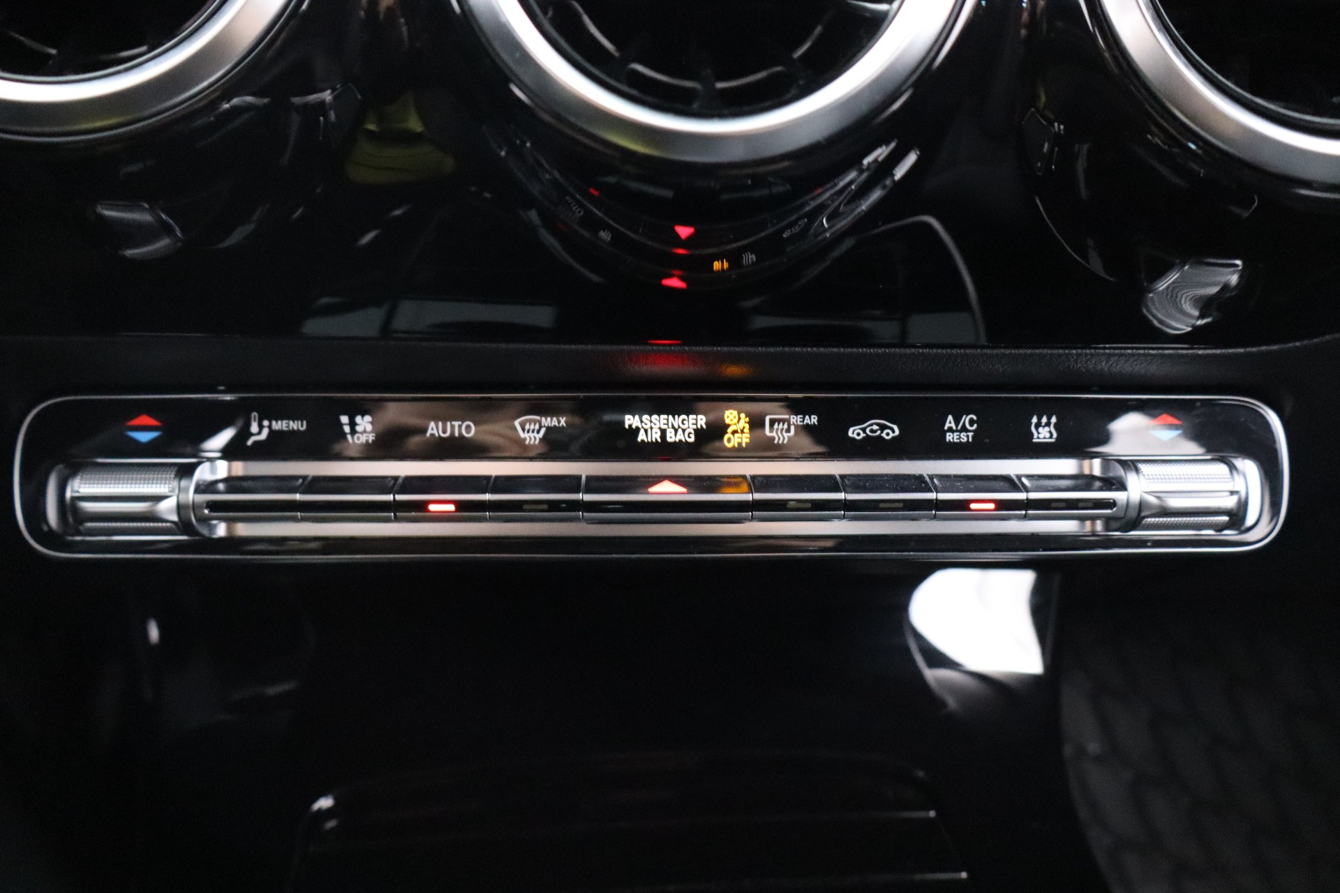 Mercedes-Benz CLA 2023