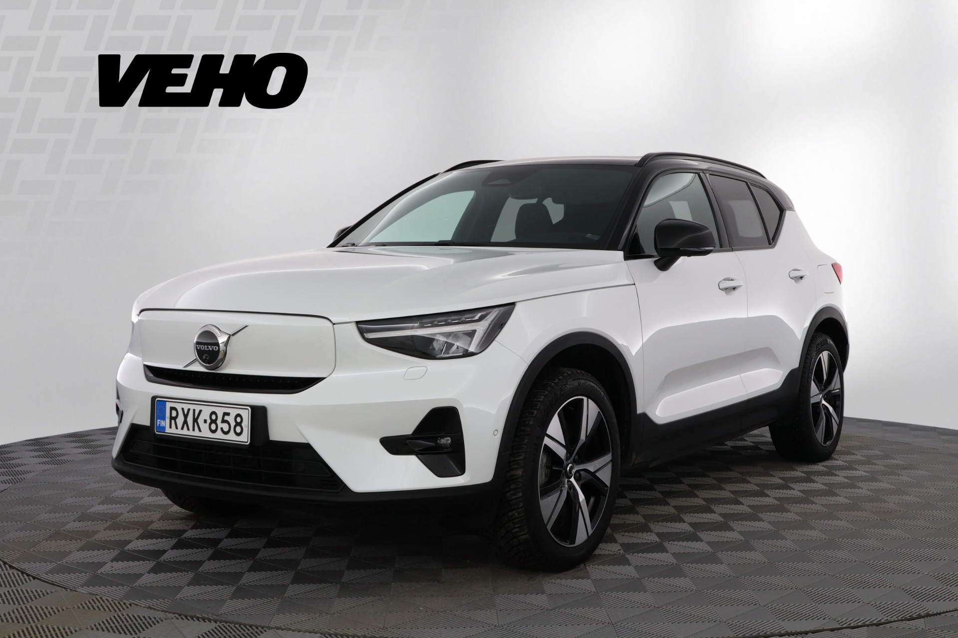 VOLVO XC40 2022