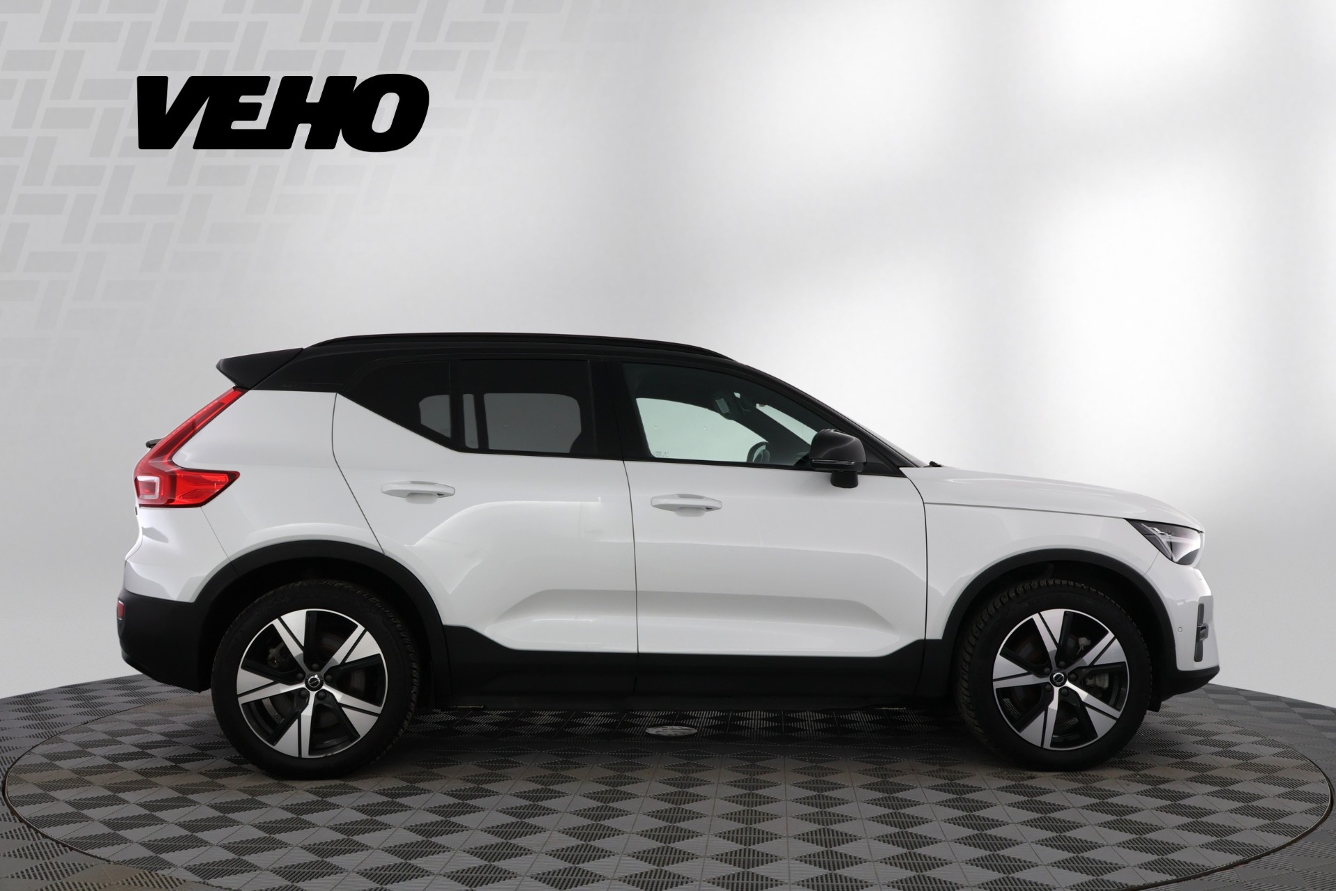 VOLVO XC40 2022