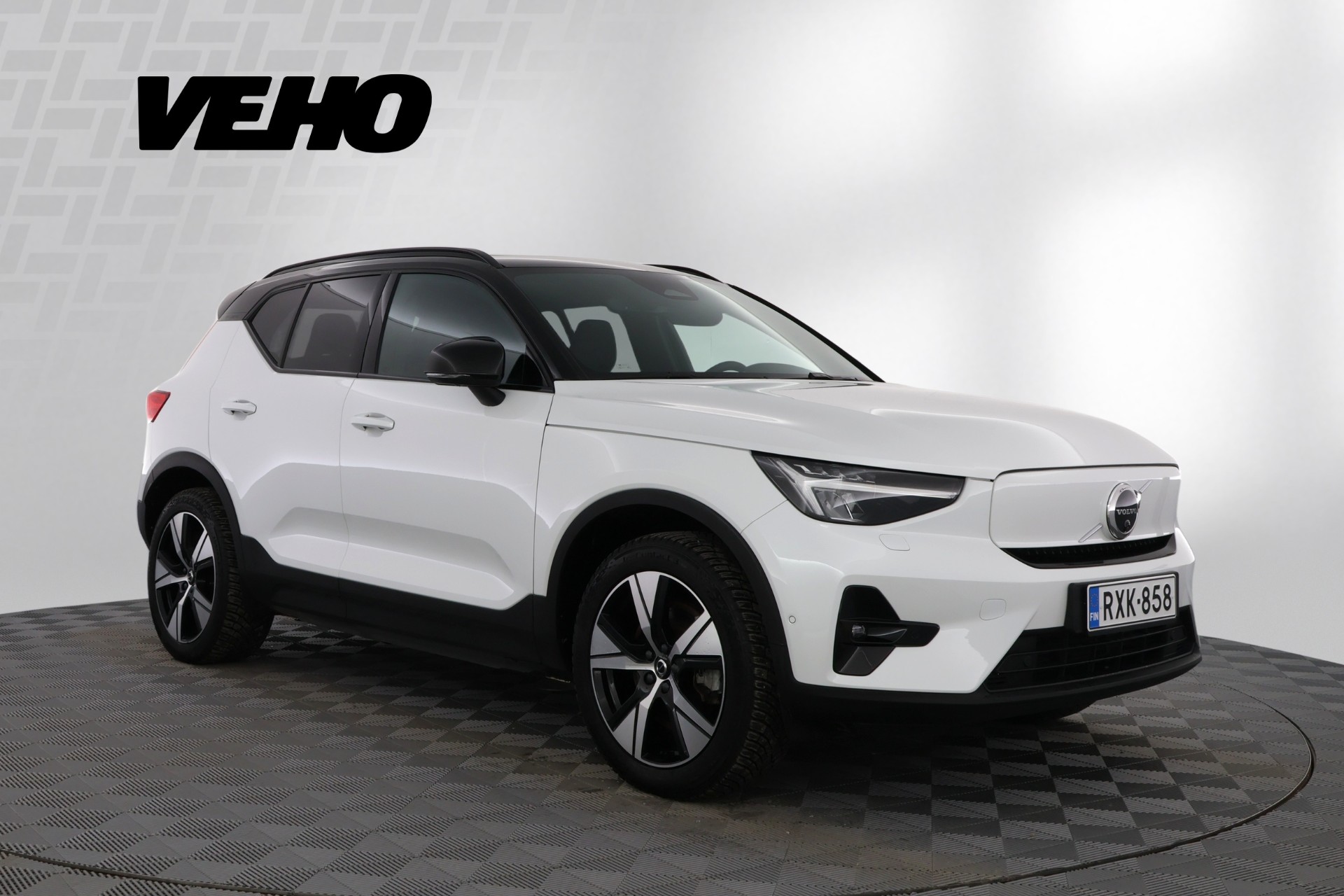 VOLVO XC40 2022