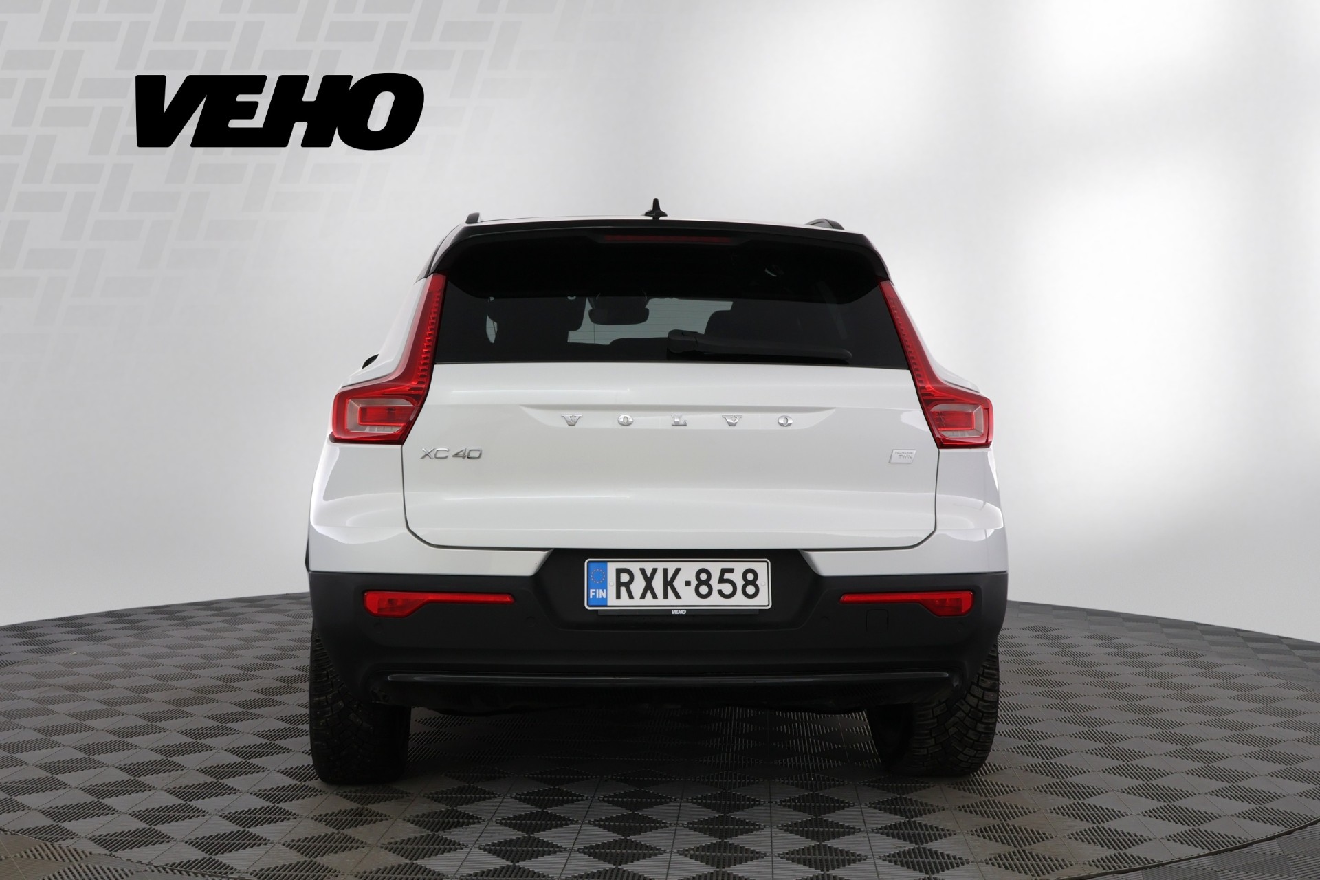 VOLVO XC40 2022