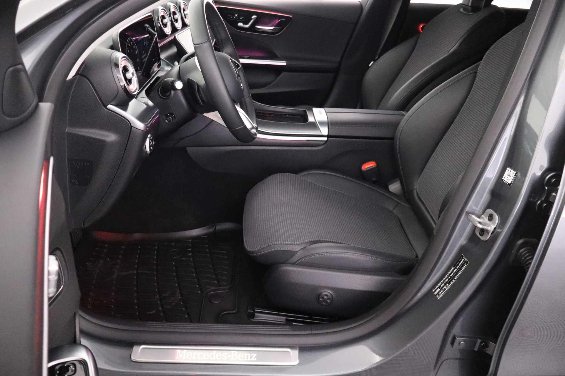 MERCEDES-BENZ C 2025
