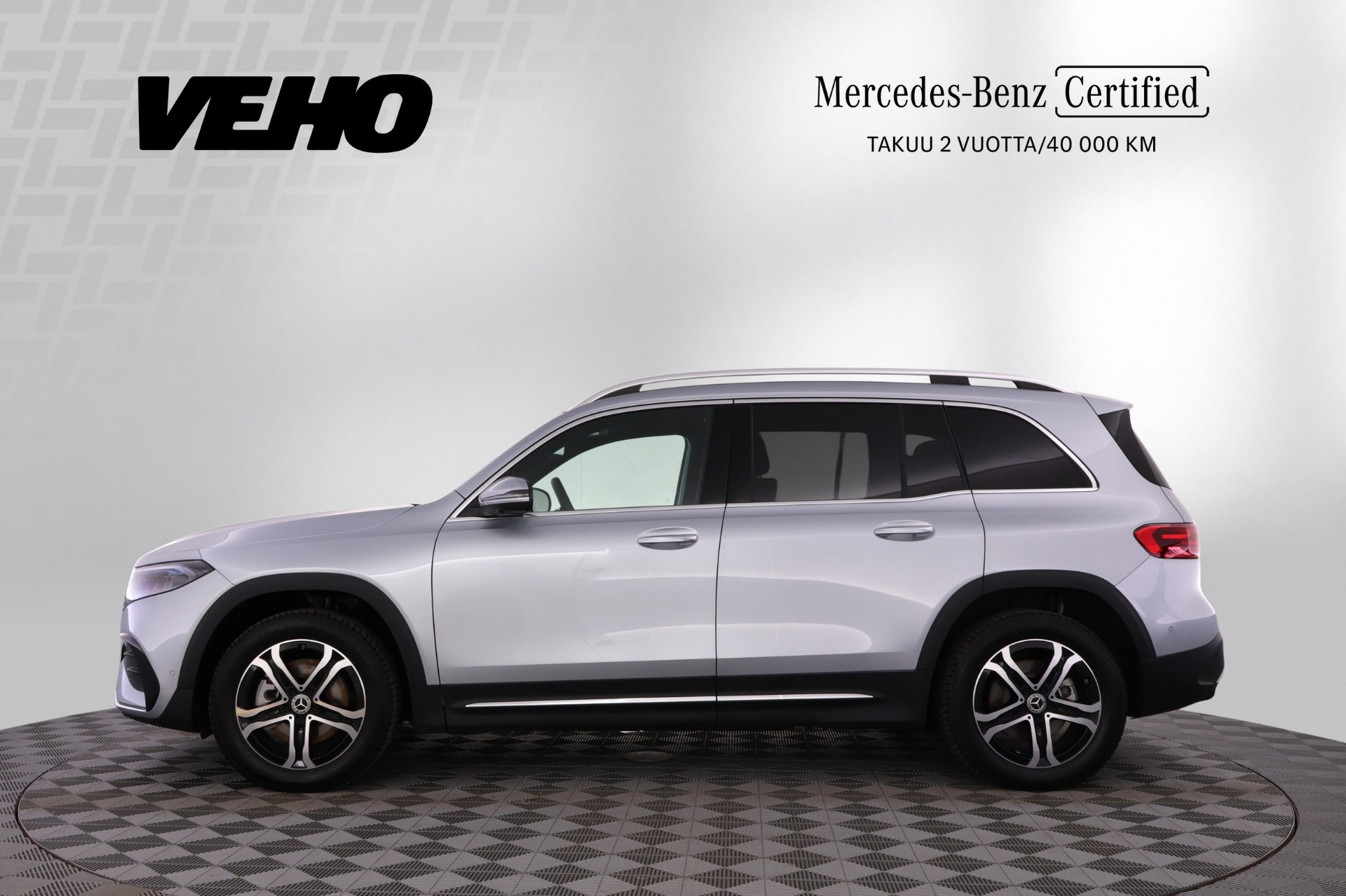 MERCEDES-BENZ EQB 2024