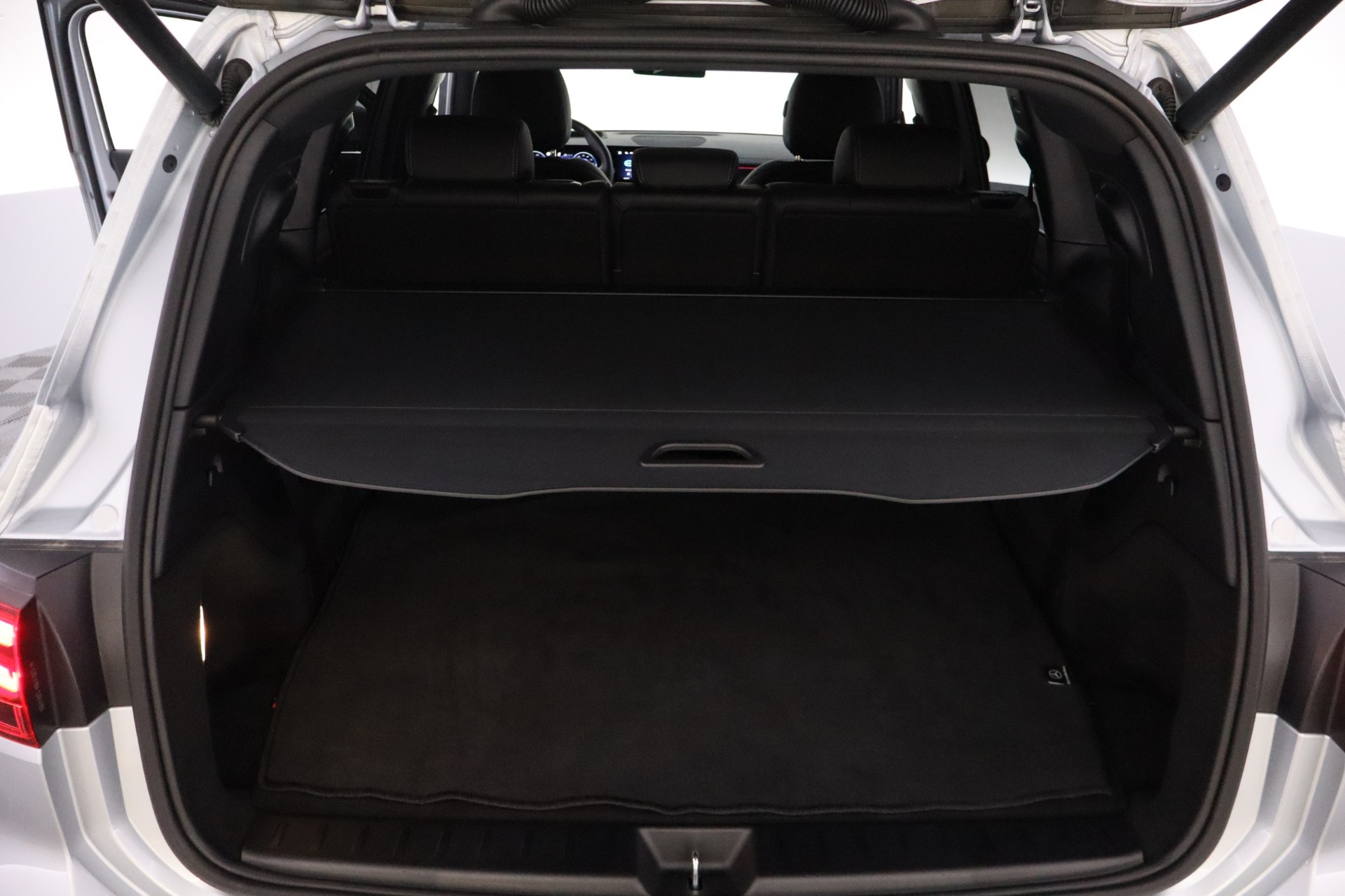 MERCEDES-BENZ EQB 2024