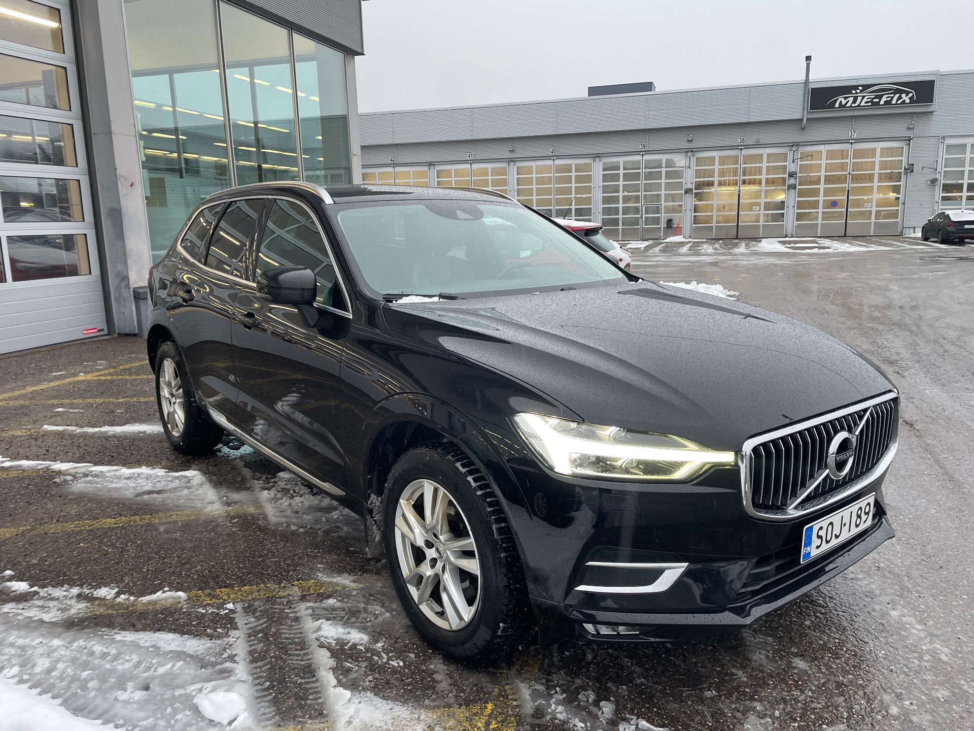 VOLVO XC60 2018