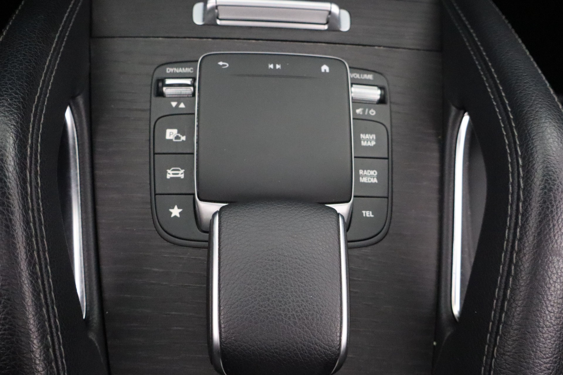 MERCEDES-BENZ GLE 2021