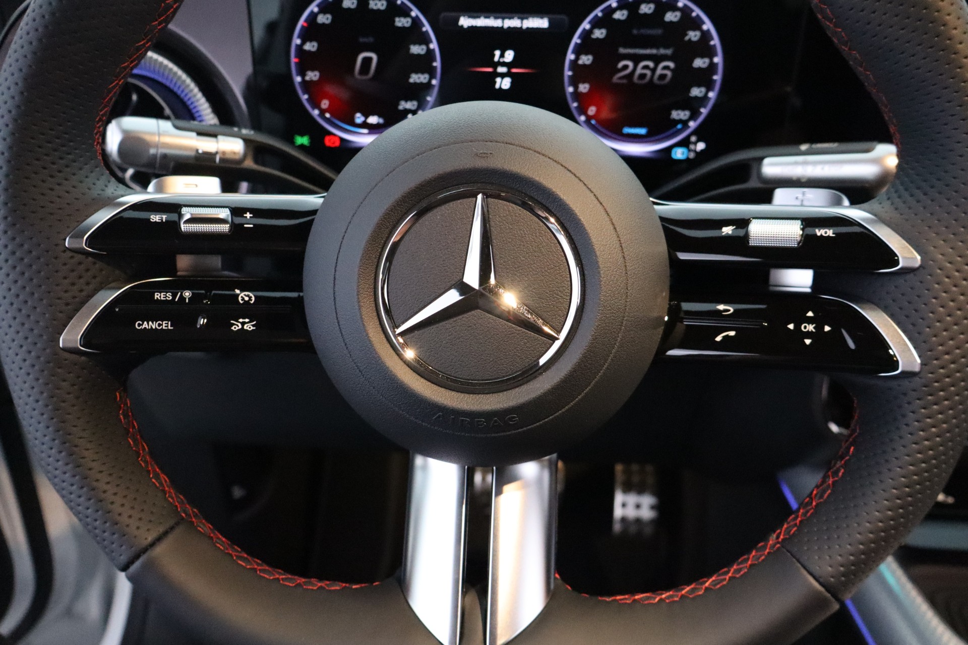 Mercedes-Benz GLB 2026