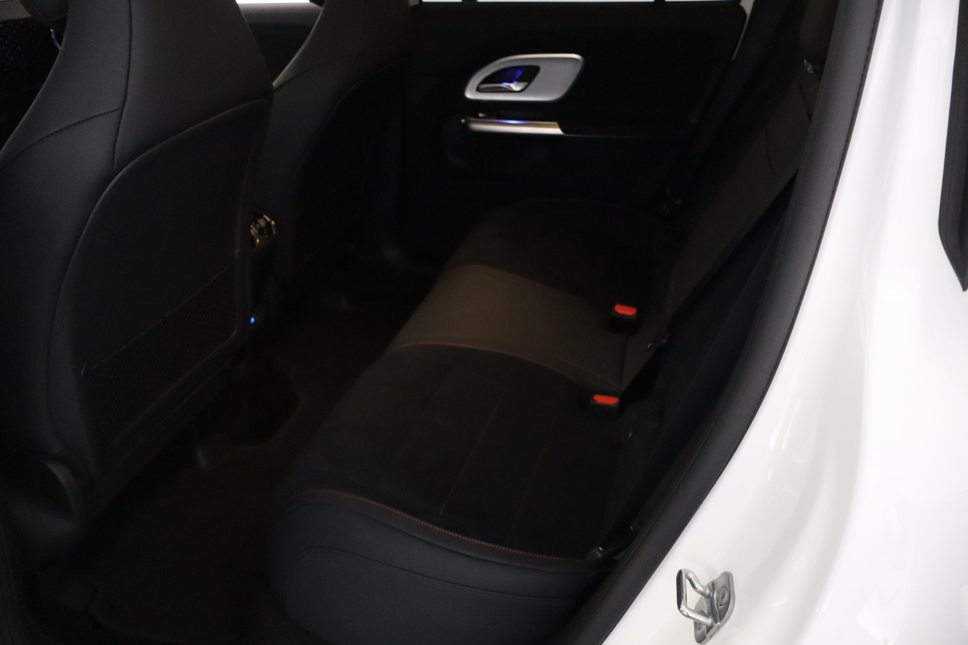 Mercedes-Benz GLB 2026
