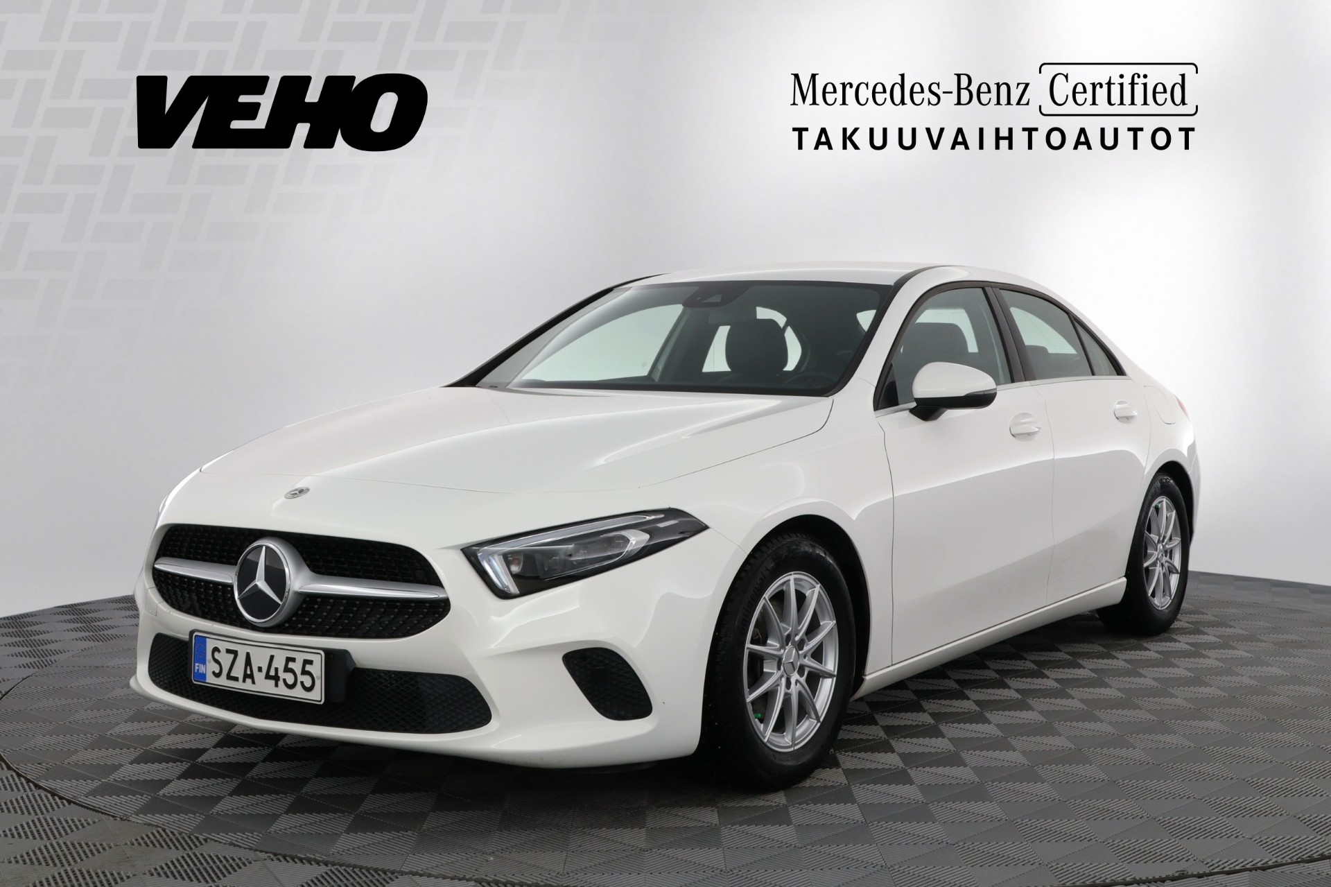 MERCEDES-BENZ A 2021