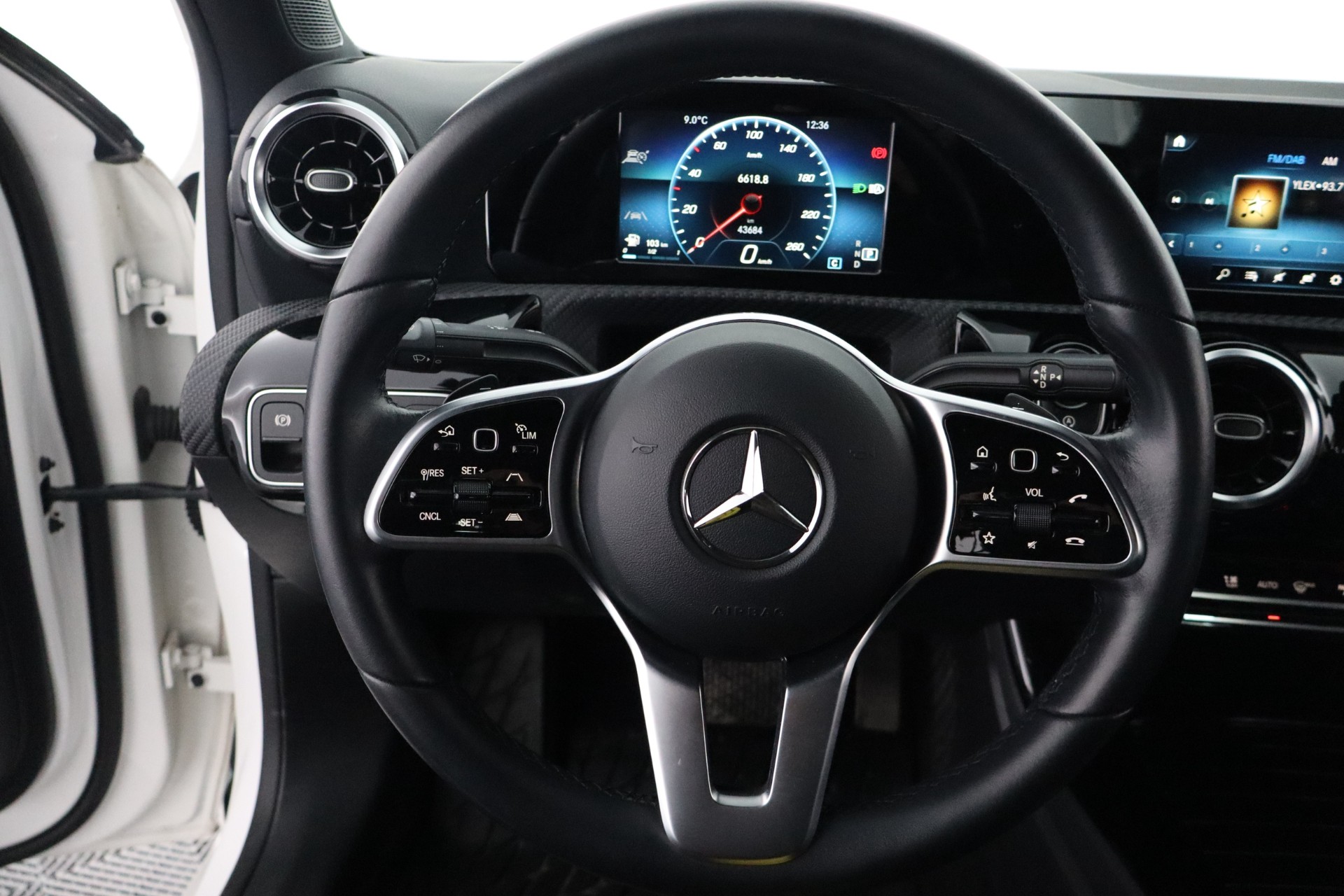 MERCEDES-BENZ A 2021